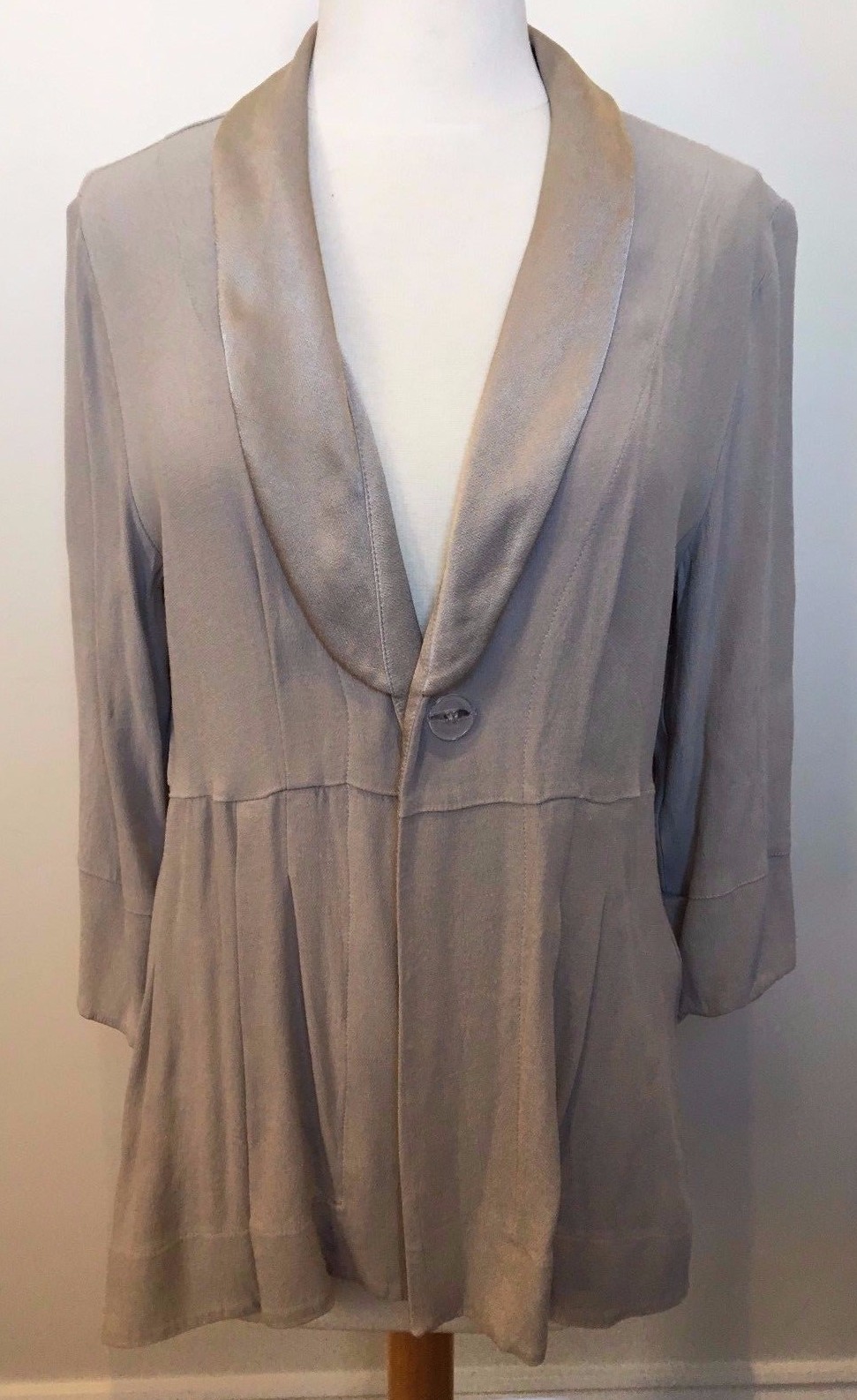 THE ARK Champagne Silver Grey Viscose Drape Single Lapel Button Front Jacket S