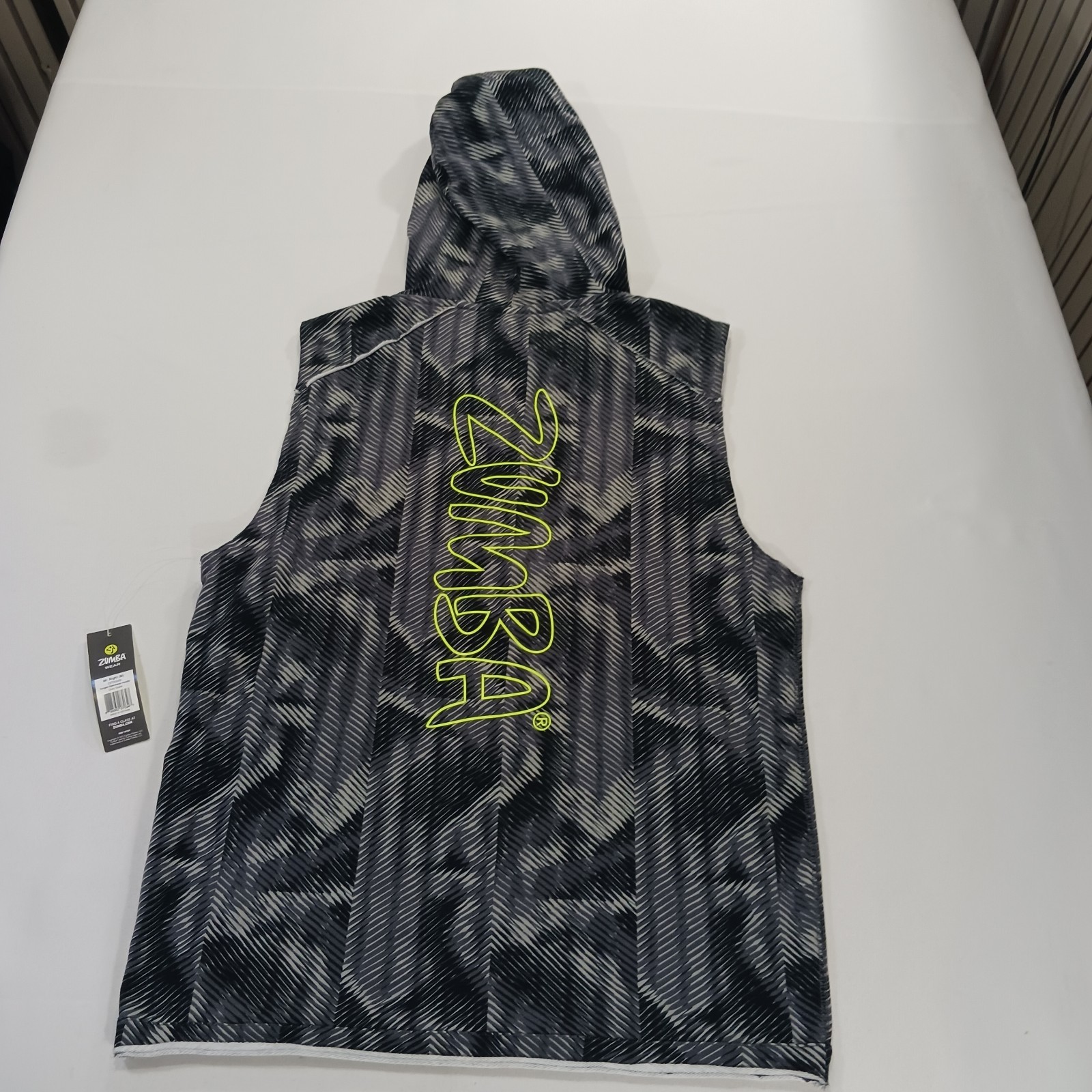 Zumba Wear Mr Right Z2T00259 Men’s Gray Surged Sleeveless Pullover Hoodie Medium