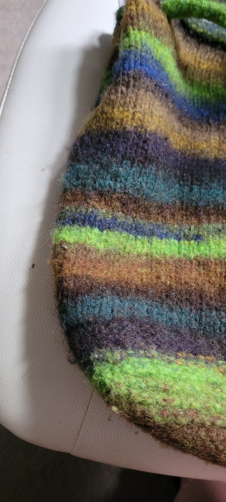 Crossbody Purse ?Wool? Drawstring Closure No Lining Multicolor Striped 11″x11″
