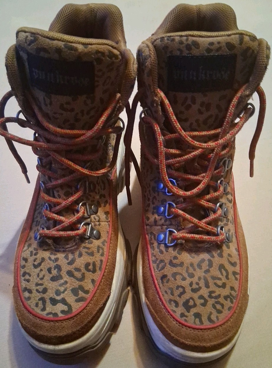 Punk Rose Women’s Sneakers Size 7