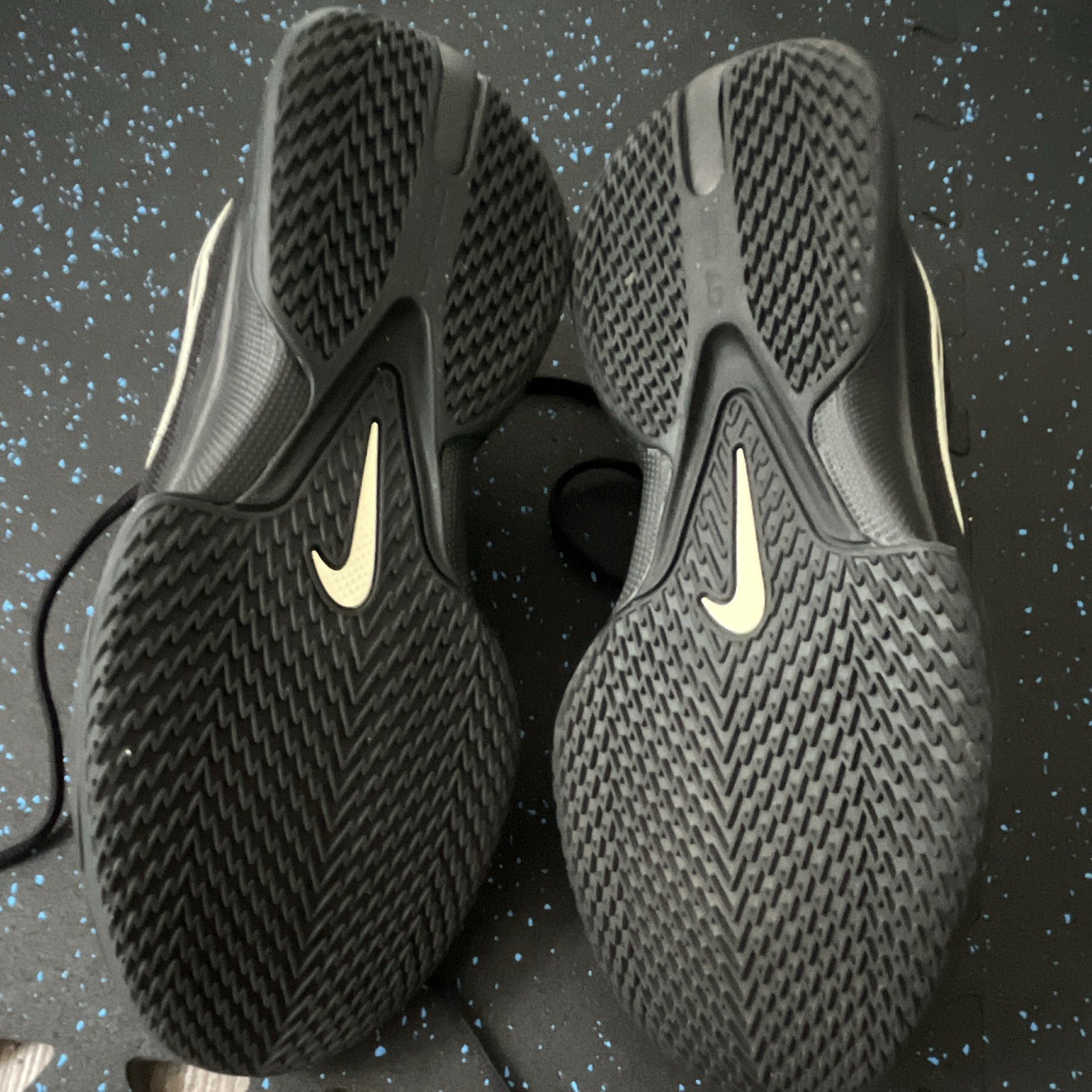 Nike Gt Cut Academy Men’s Black/White Low Top Lace Up Athletic Sneakers