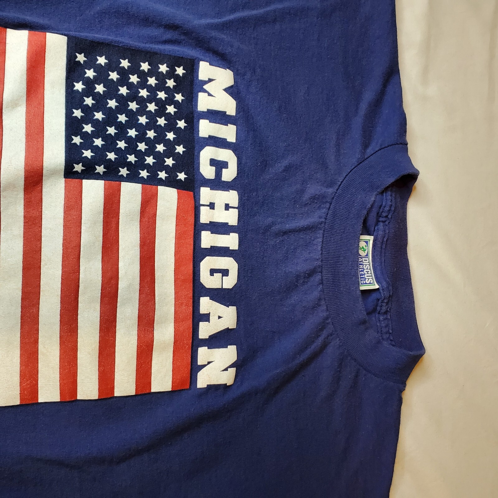 Vintage Discus Athletic T-shirt Michigan USA Mens 4XL Blue Flag 30Wx29L