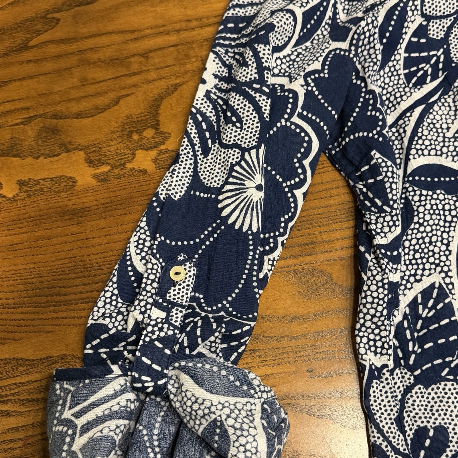Talbots Women Blue&White Geometric Floral Print Button Down Long Sleeve Blouse L