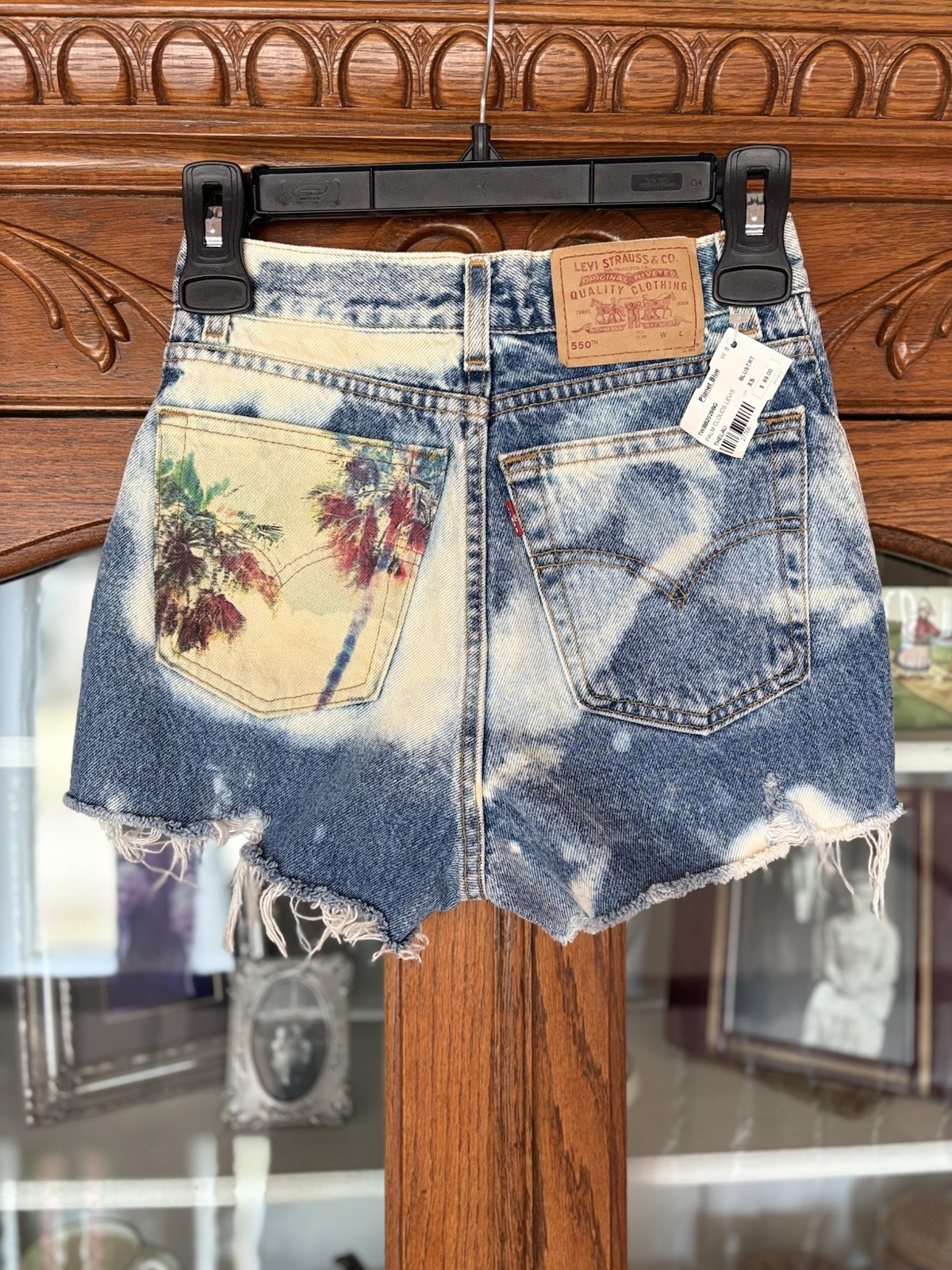 THE LAUNDRY ROOM CA SIZE SMALL CUTOFF BLEACHED FADED CUSTOM LEVIS SO CUTE
