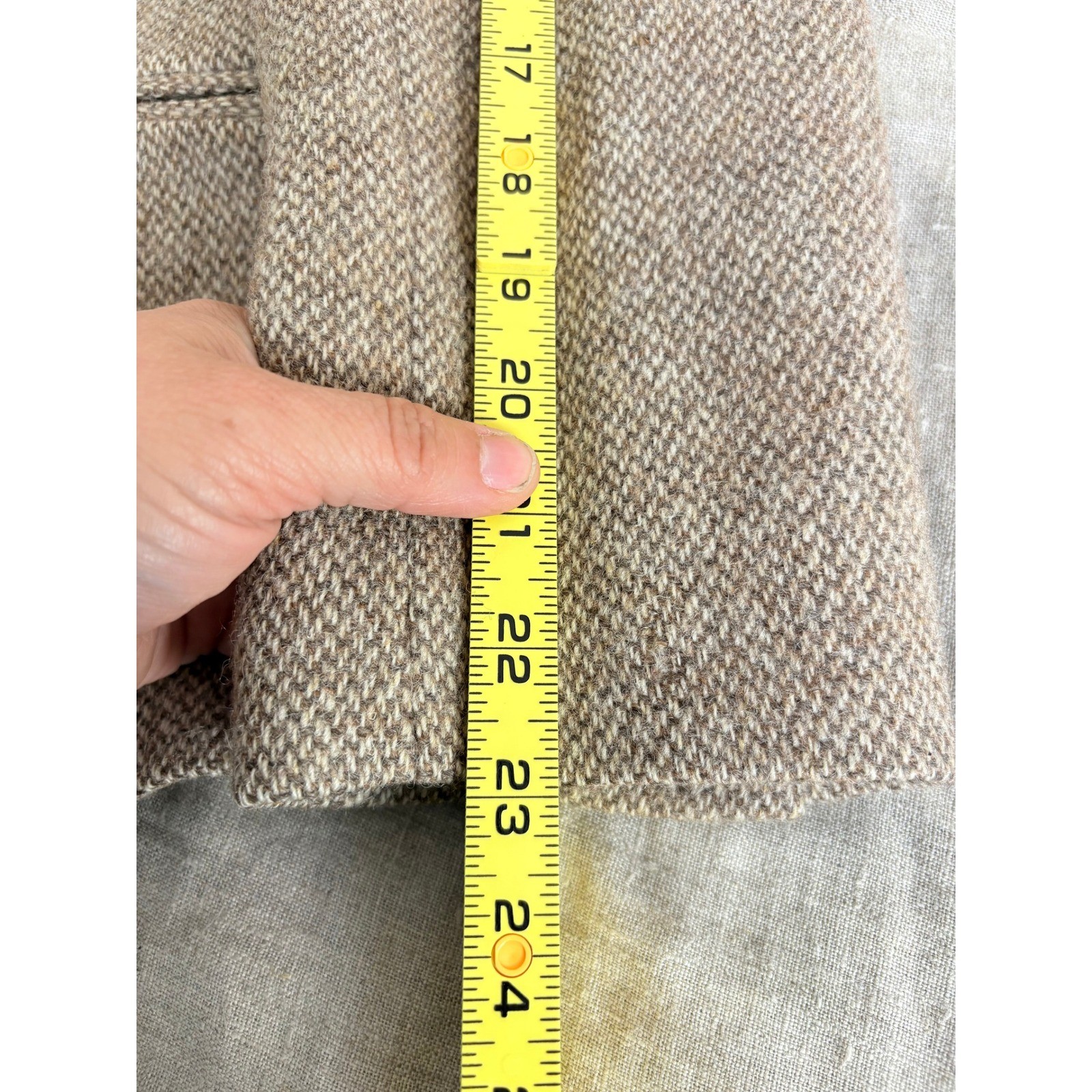 Vintage Pure New Wool Herringbone Blazer Tan Brown Made in Yugoslavia 2 Button