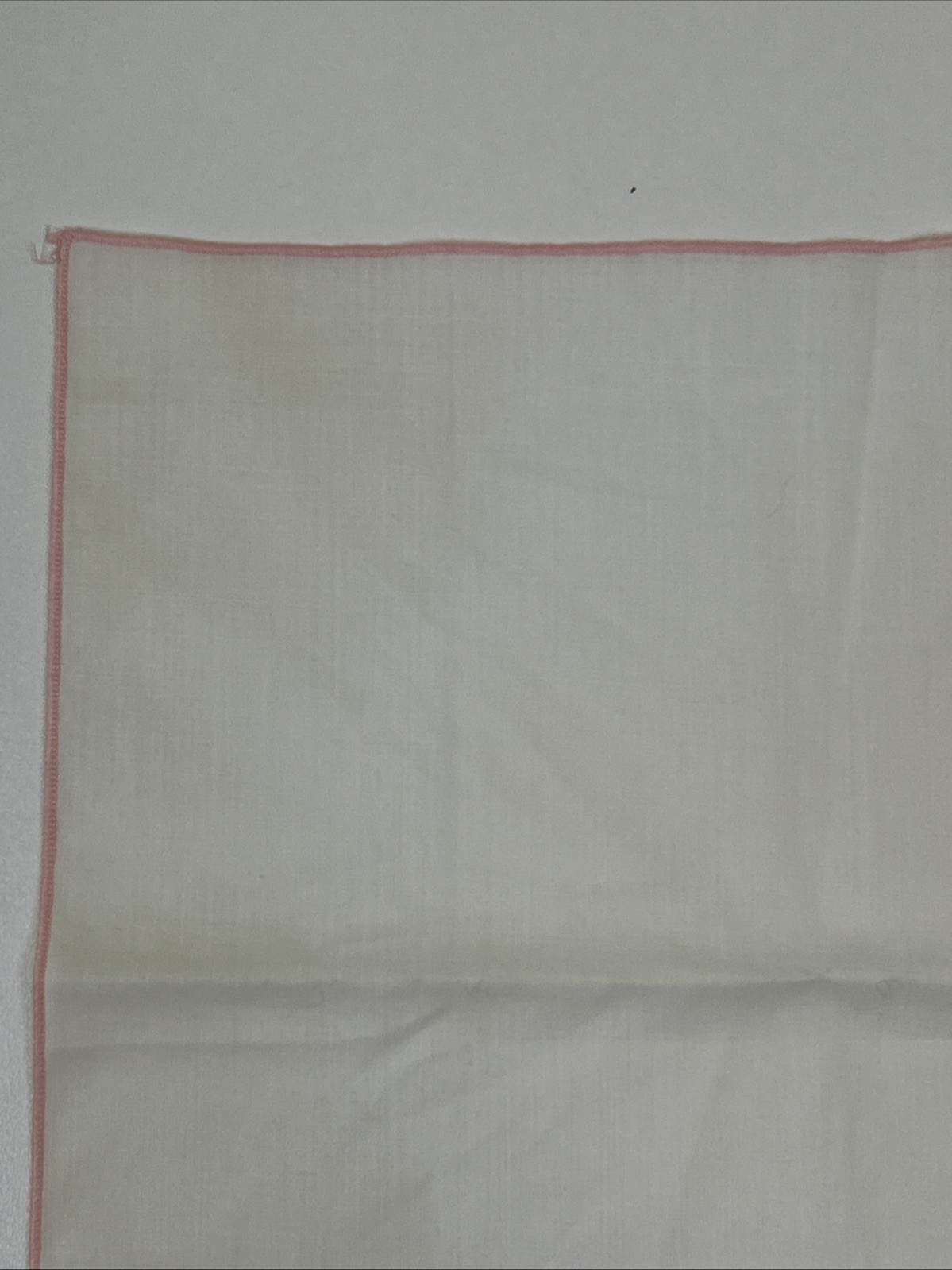 VINTAGE 10.25” PINK DETAILS AND WHITE LADIES’ HANKIE/HANDKERCIHEF WITH A FLOWERS