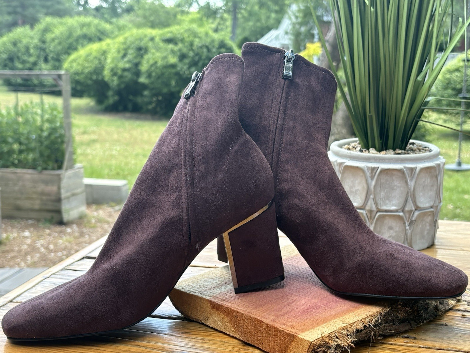 DKNY Balinda Women’s Brown Suede Ankle Bootie Side Zip Pointed Toe US 7.5