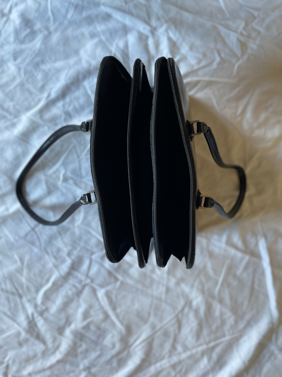 Vintage Black Furla Patent Leather Bag Straps Inside Pockets 11″H x 17″W x 4″D