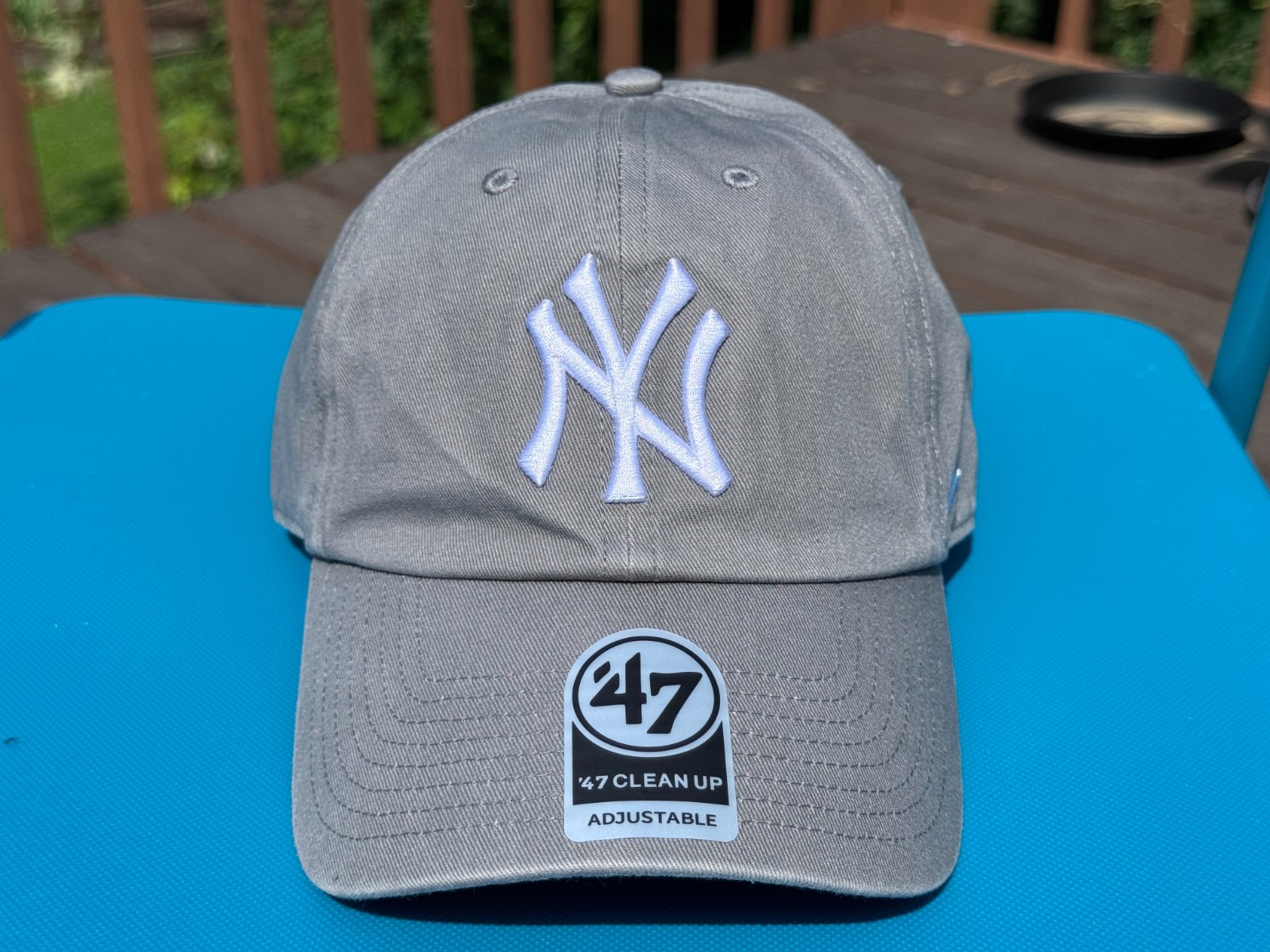 New York Yankees ’47 CLEAN UP Adjustable Cap Hat MLB $36 White EMB Lite Grey
