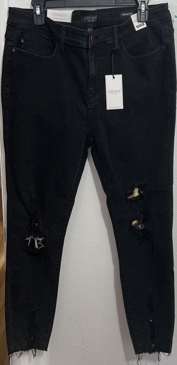 NWT Judy Blue Black Leopard Patch Skinny Jeans Mid Rise Size 15/32