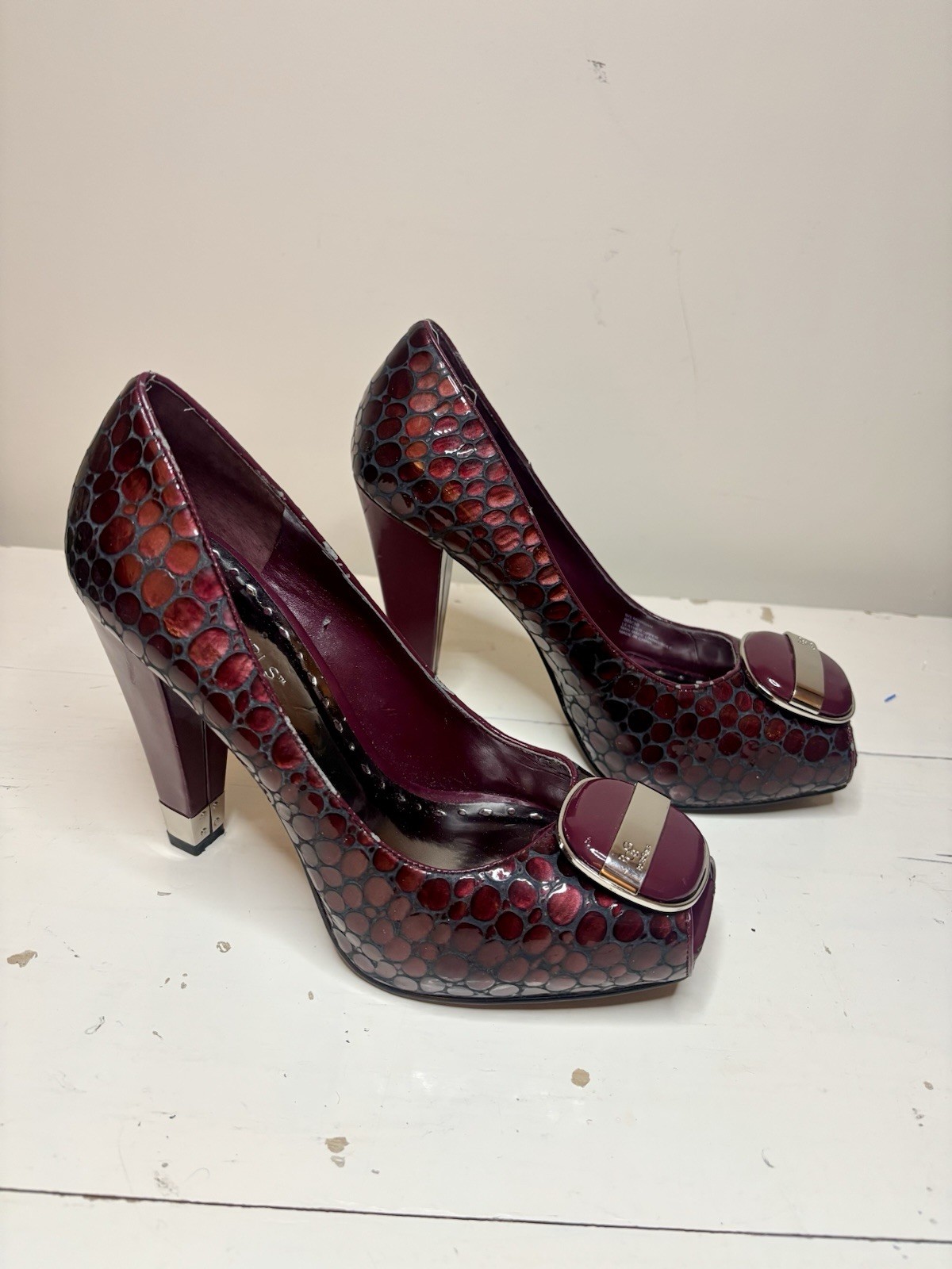 BCBGirls Women’s Burgundy/Black Patent Snakeskin Open Toe Pumps Size 8