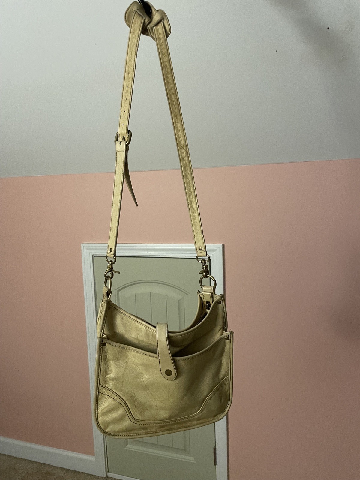 Frye Leather Crossbody Bag Soft Yellow 12w 11h 4d – used