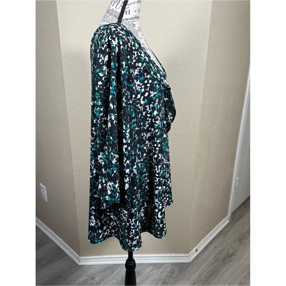 Avenue Black, Teal & White Abstract Floral Blouse