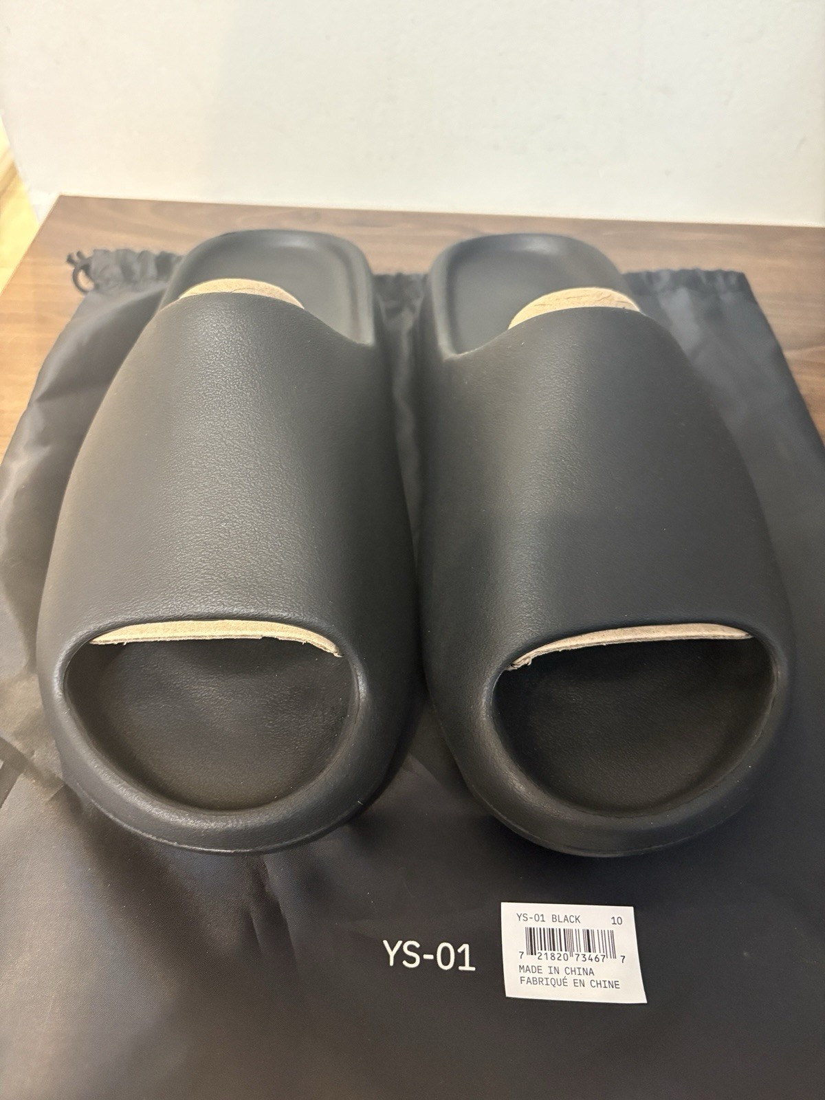 YEEZY SLIDE YZY YS-01 BLACK SIZE 10
