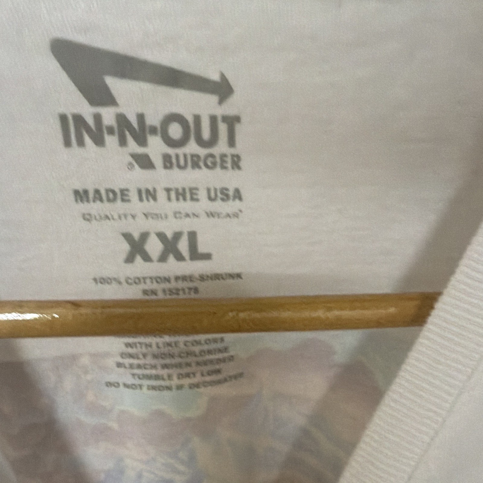 In-N-Out Burger Men’s White Graphic Logo Crew Neck Short Sleeve T-Shirt XXL