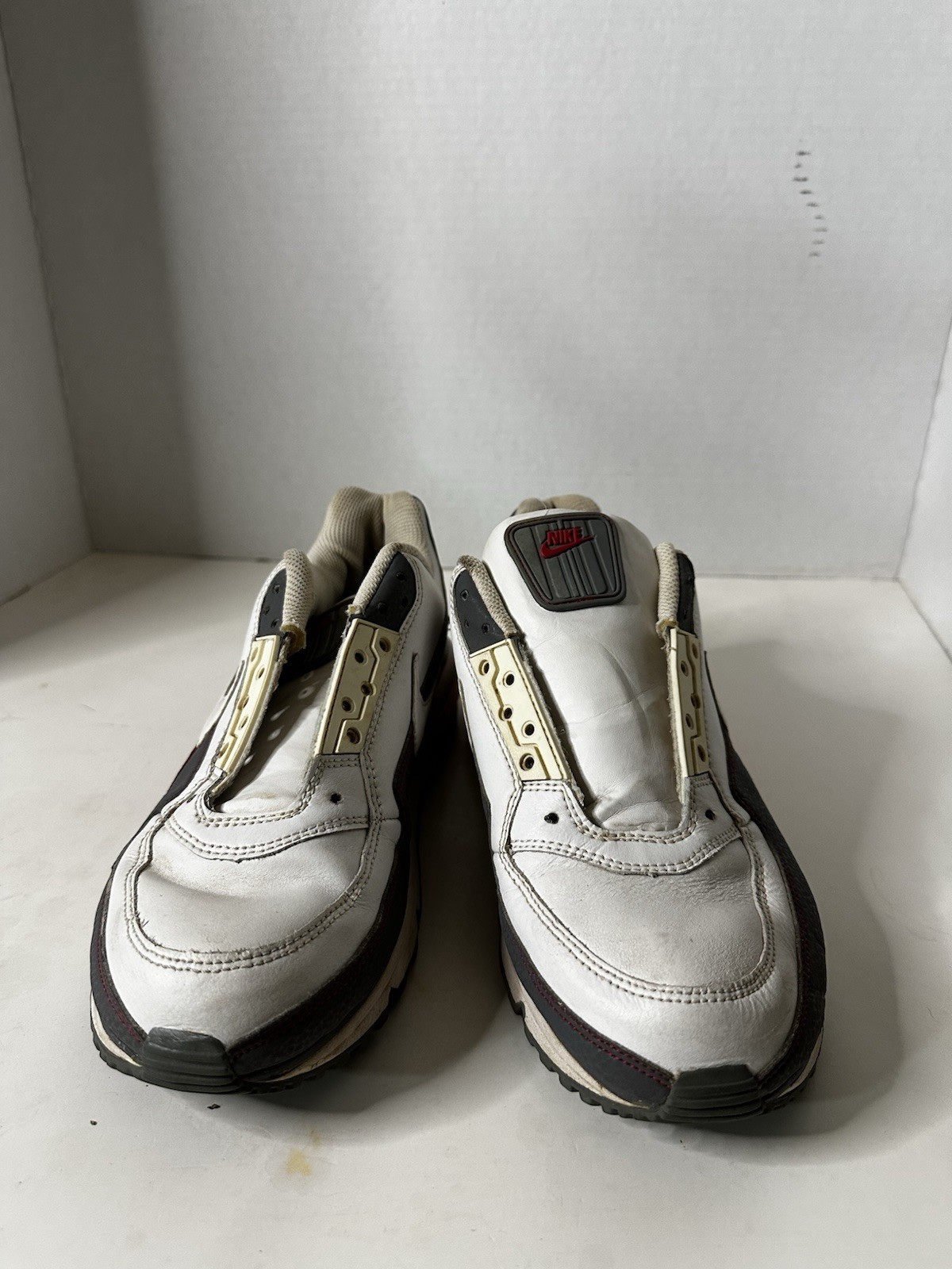 Nike Air Max – white and red Men’s Size 8