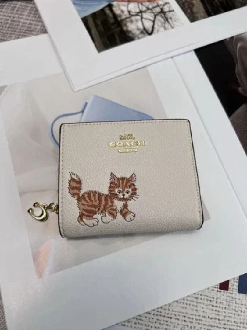 Snap Wallet with Dancing Kitten Cat CC472 White Outlet New