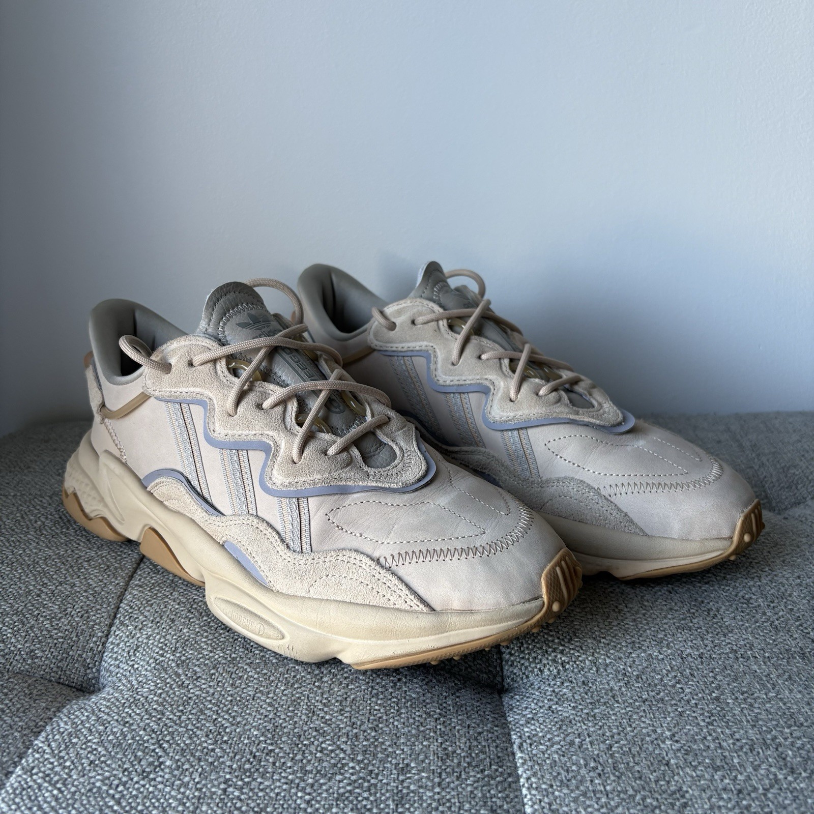 Adidas Ozweego Originals Mens Size 10,5 EU 44 Pale Nude Walking Casual EUC
