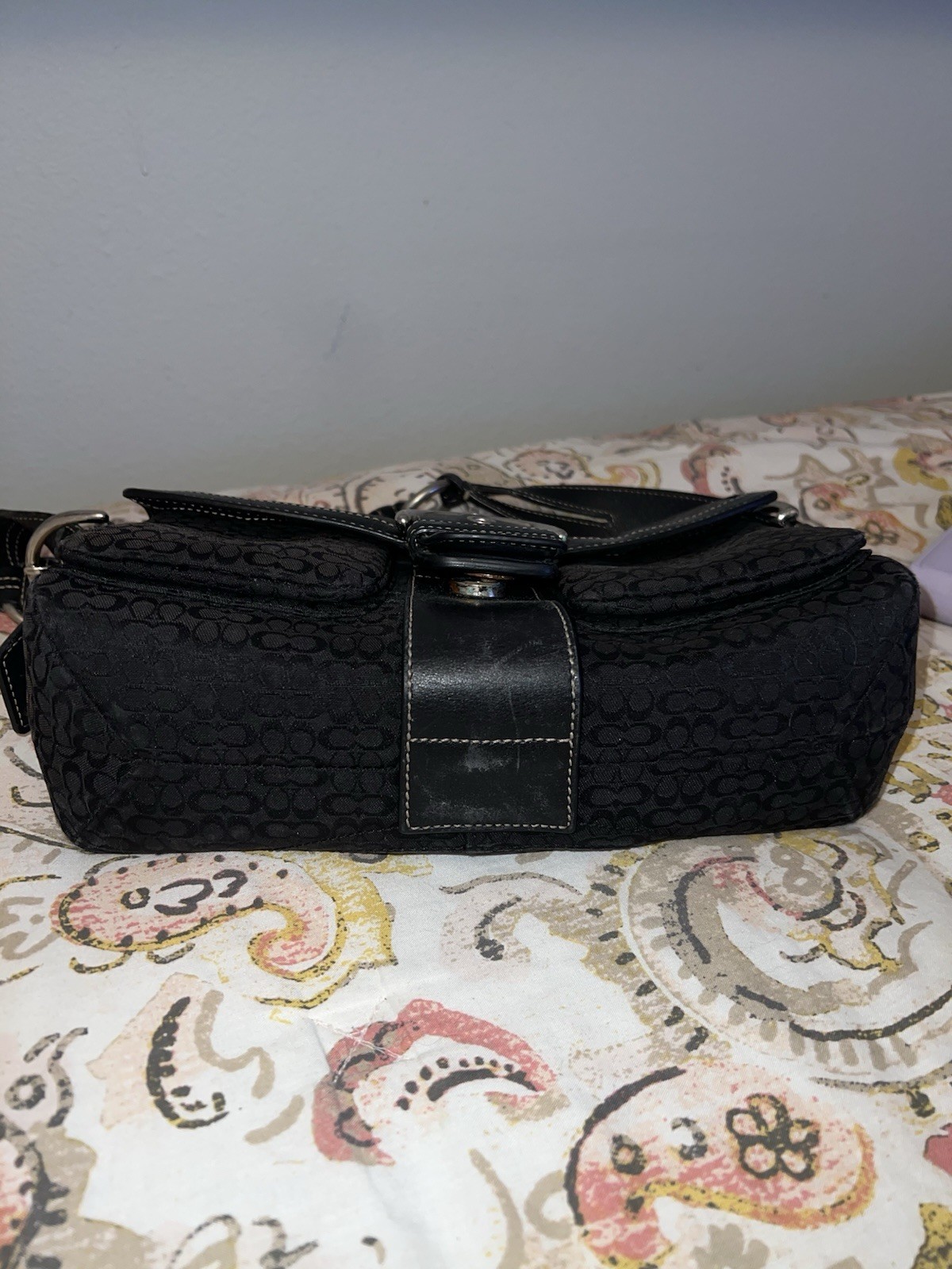 Coach Black Signature Logo Shoulder Bag Buckle/Magnetic Closure Silver Hardware