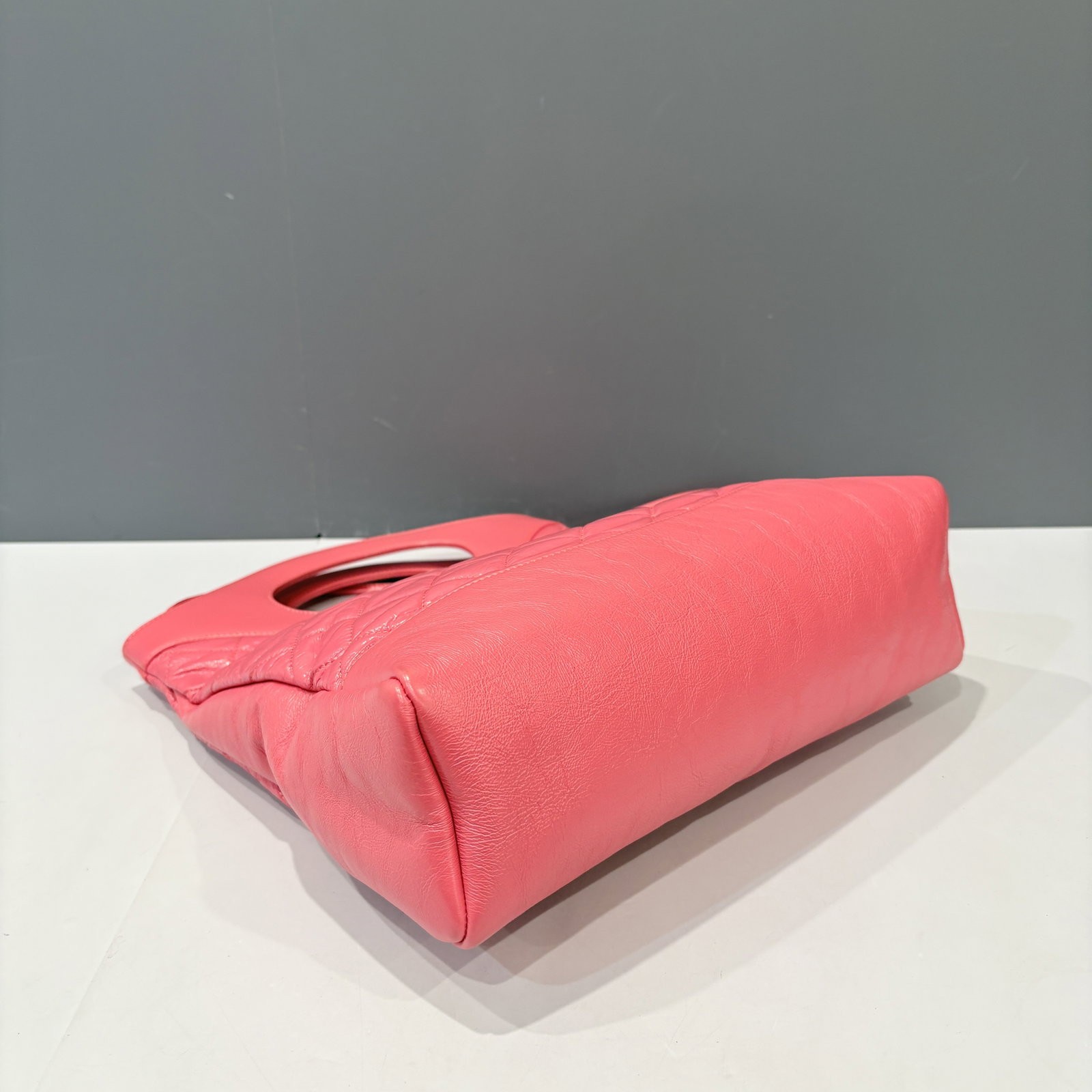 Chanel 31 Shoppinng Bag Pink Crumpled Calfskin (ac031926c1)