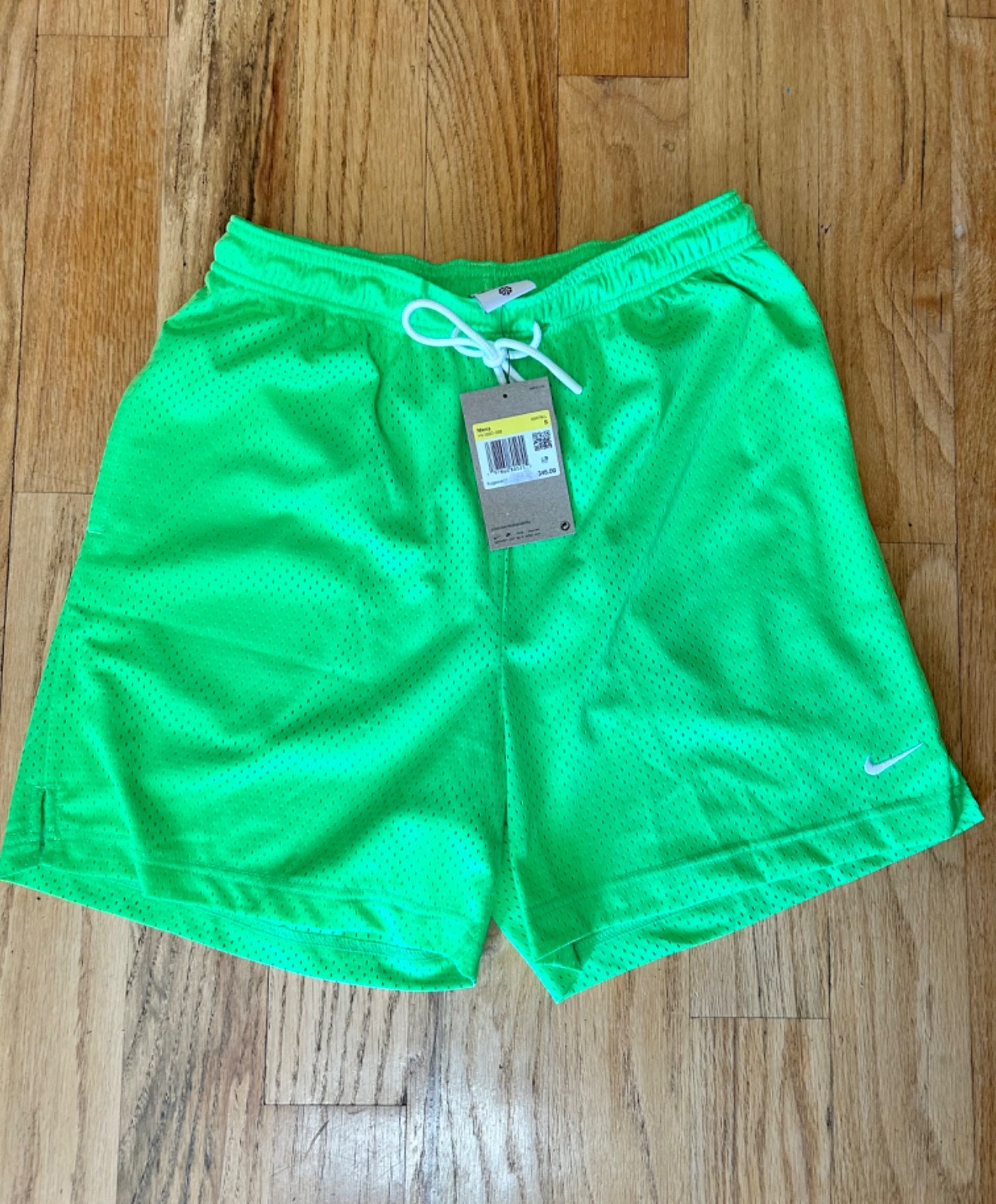 NWT Nike Mesh Shorts, Std Fit Mid Thigh Length, Pockets, a Vibrant Green Mens Sm