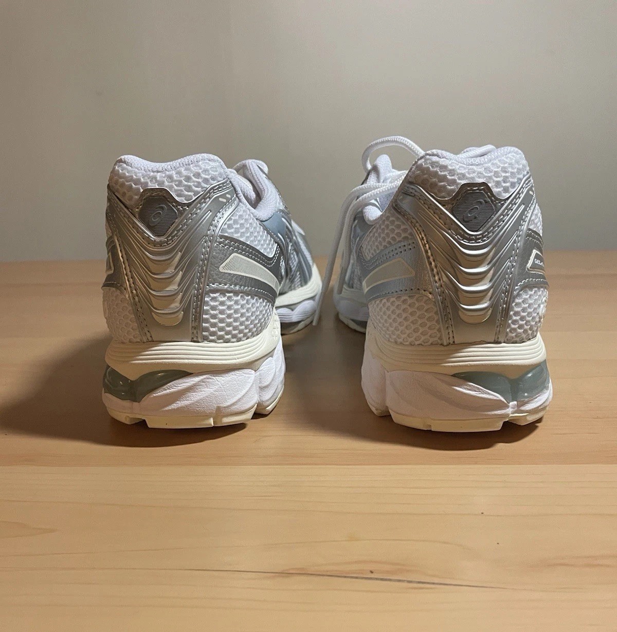 Size 10 – ASICS Gel Kayano 12.1 “White/Dolphin Grey” New/Never Worn 1203A759-101
