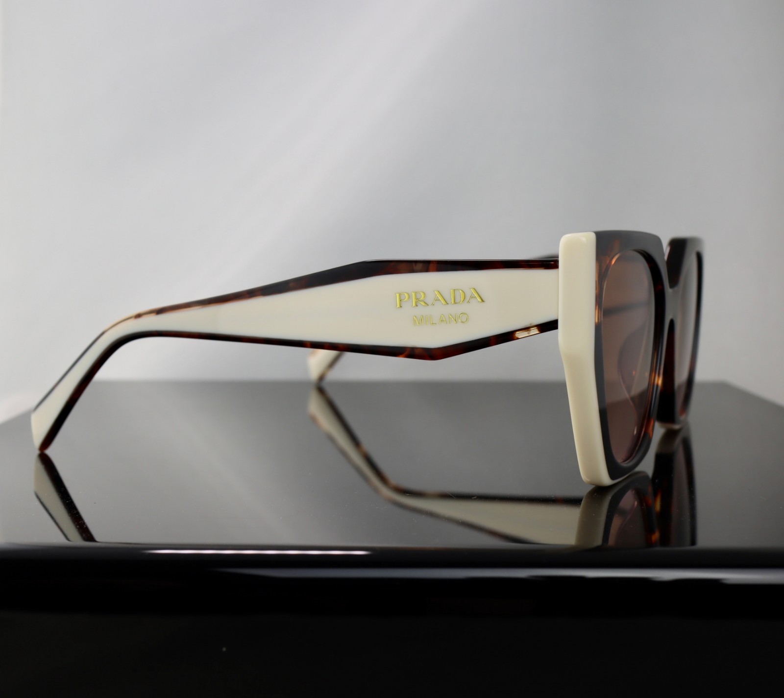 Prada PR15WS Tortoise/ Brown Lens Square Sunglasses 100% UV