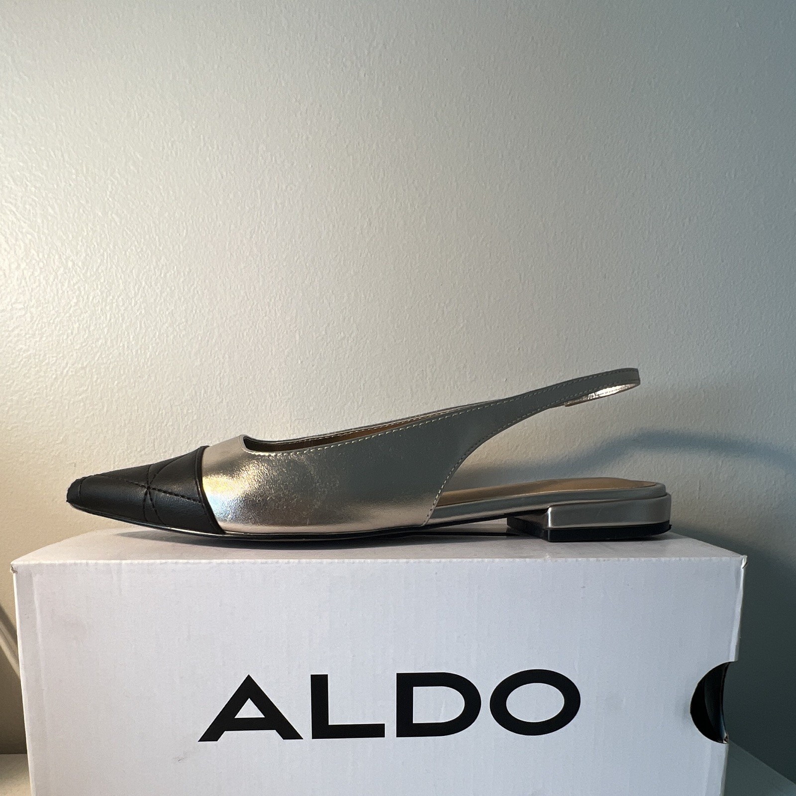 ALDO Women’s Pointed Toe Slingback Flats Silver/Black Quilted Cap Toe 6.5M