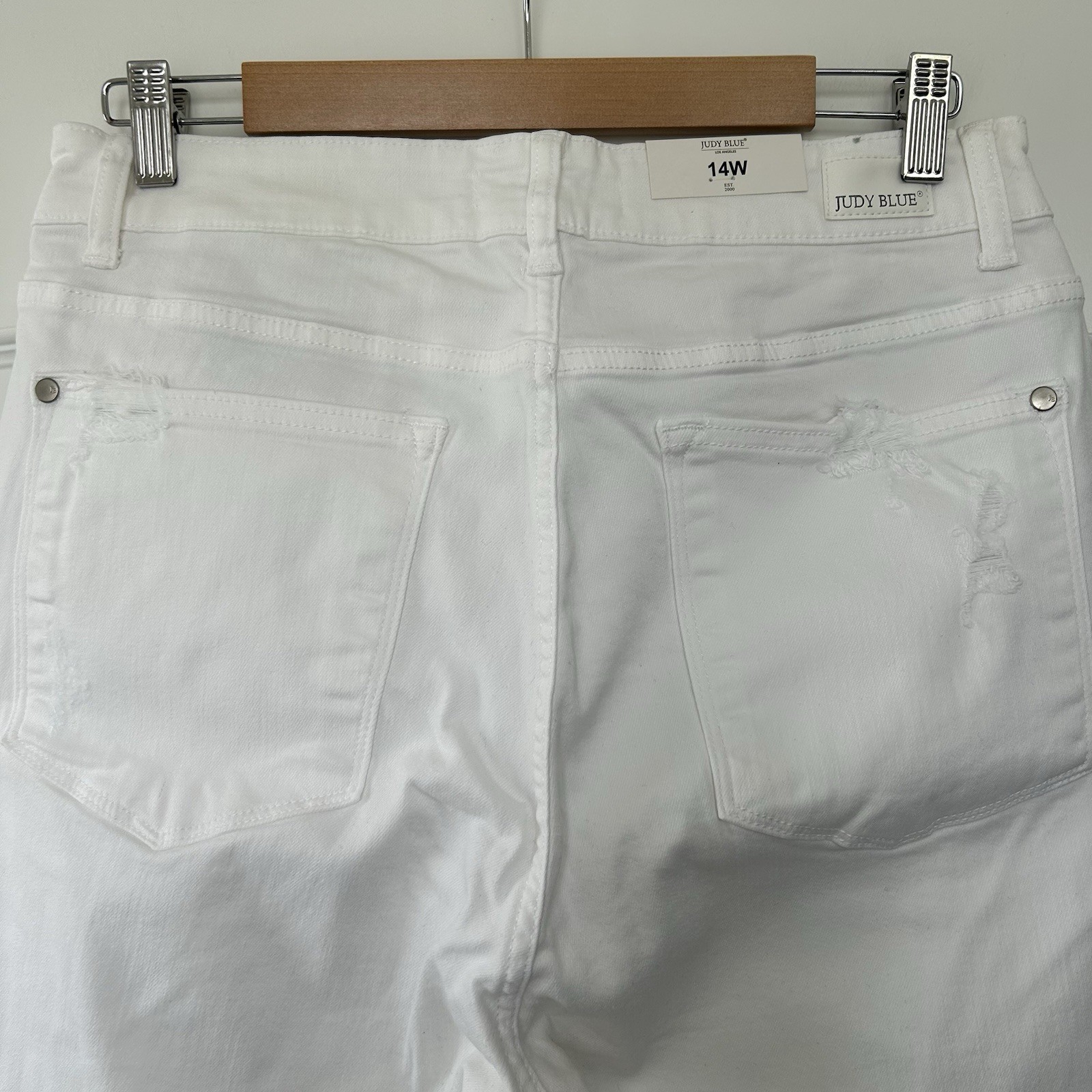Judy Blue Jeans Womens Size 14W Mid Rise Skinny Fit White Distressed JB82280 NWT