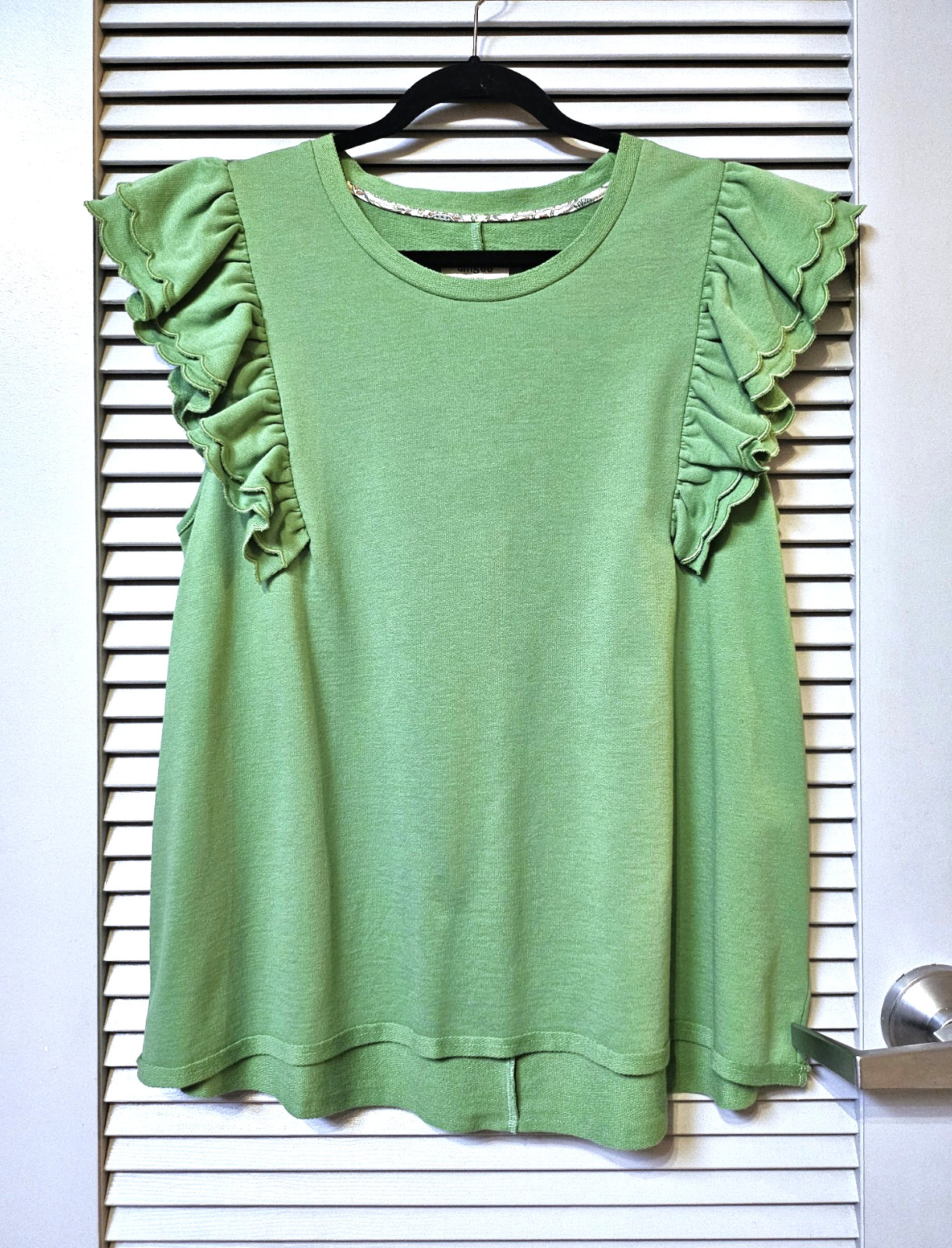apple green french terry ruffle layer slev top XL