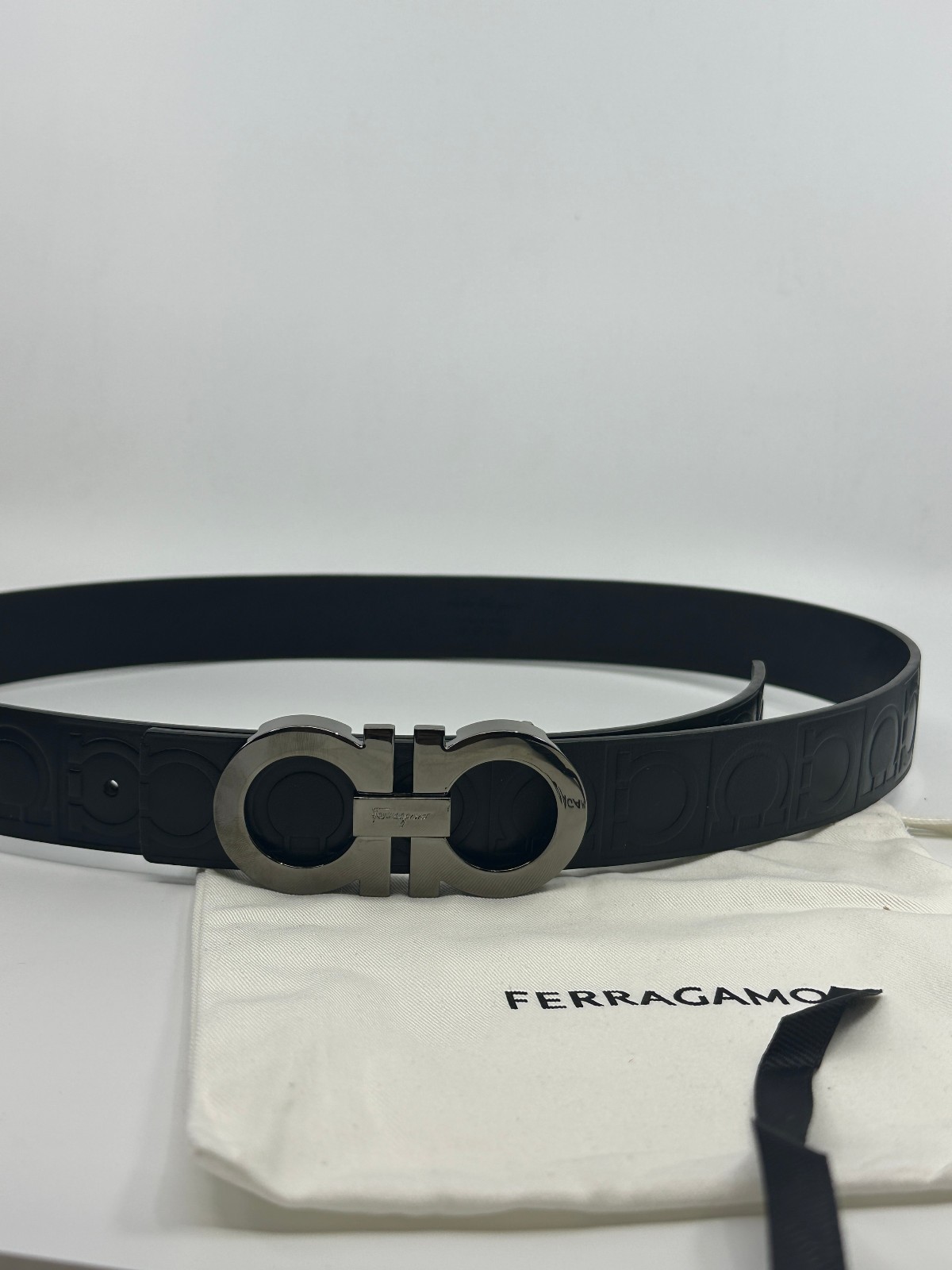 SALVATORE FERRAGAMO BLack Leather Mens Hose Shoe Print Belt