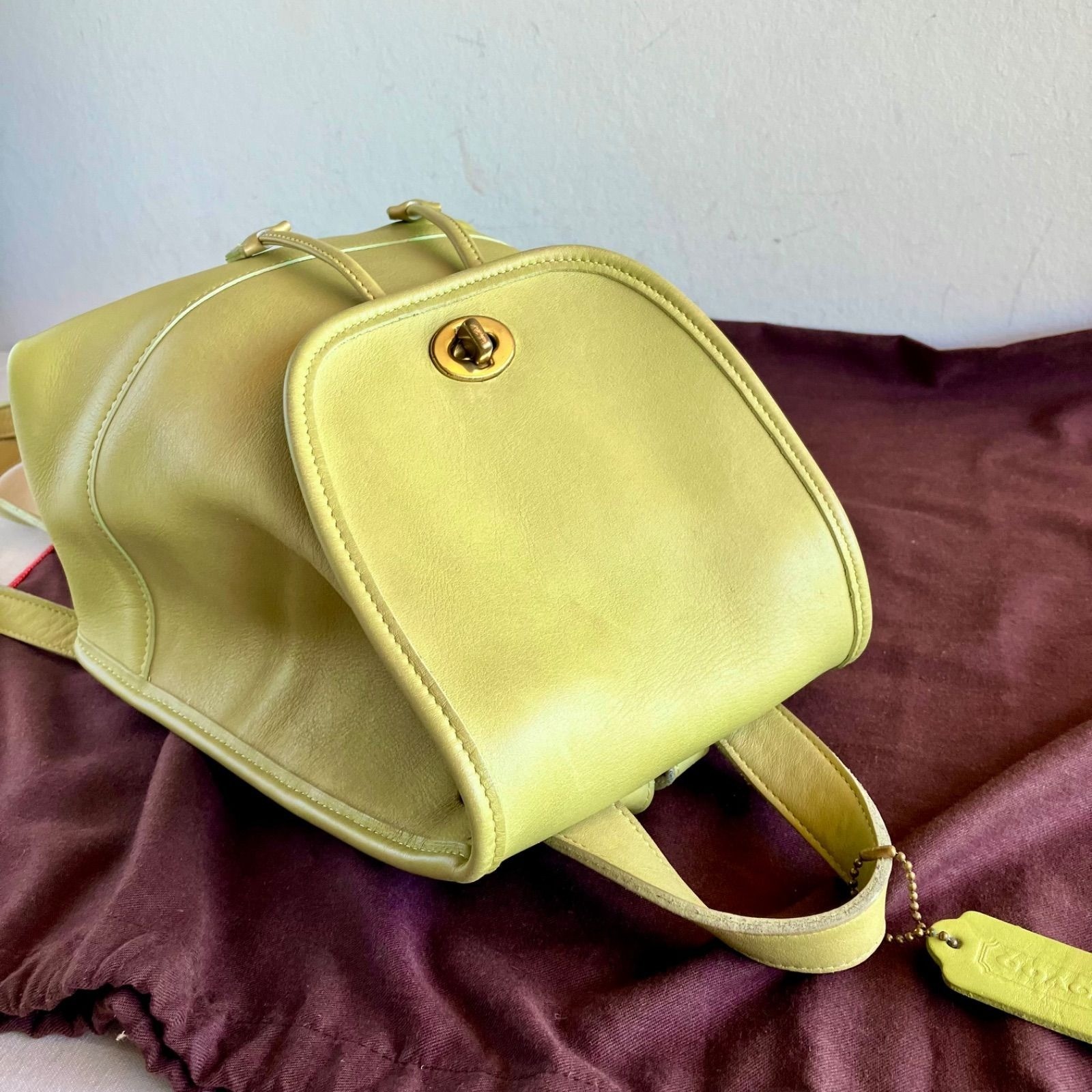 COACH Vintage Daypack Drawstring Turnlock Backpack Lime Green Leather USA Auth