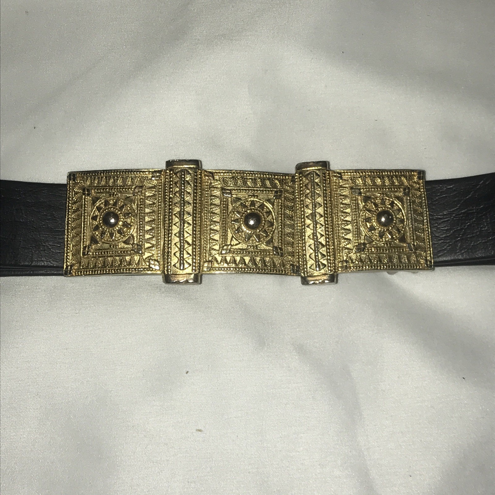 Accessocraft N.Y.C. Ornate Goldtone Sun 2 Pc. Buckle/man made materials belt