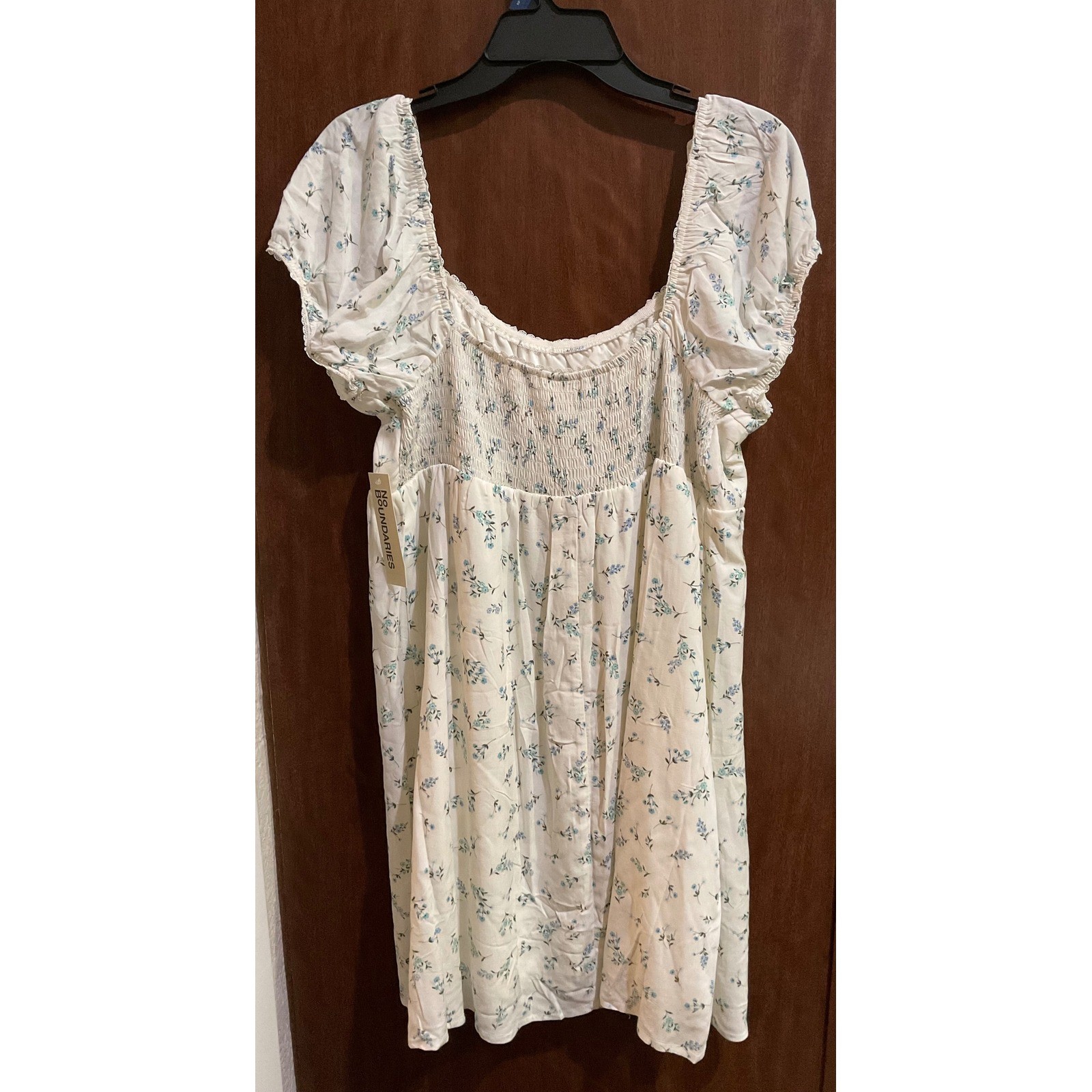 No Boundaries Fit and Flare Dress with Puff Sleeves, Women’s size XL – H-050