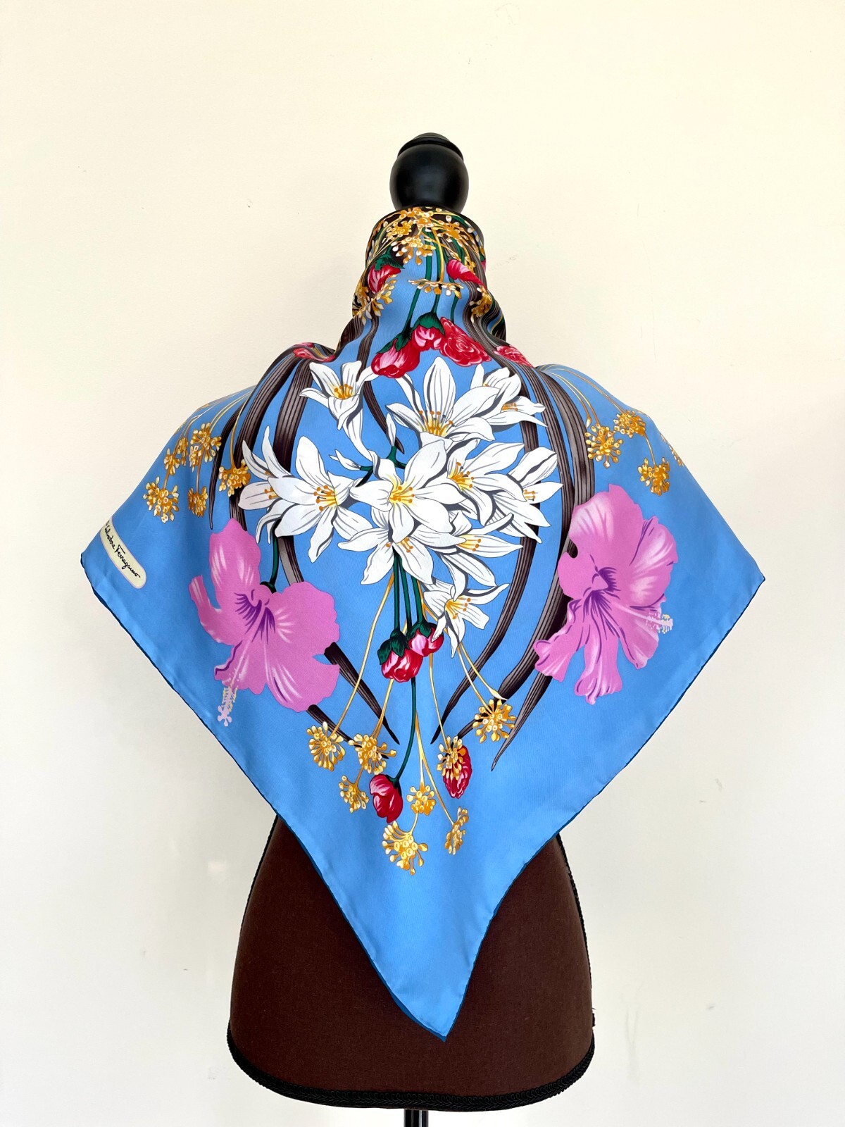 New Salvatore Ferragamo Scarf Bandana Floral Garden Blue Pink Silk Head Wrap