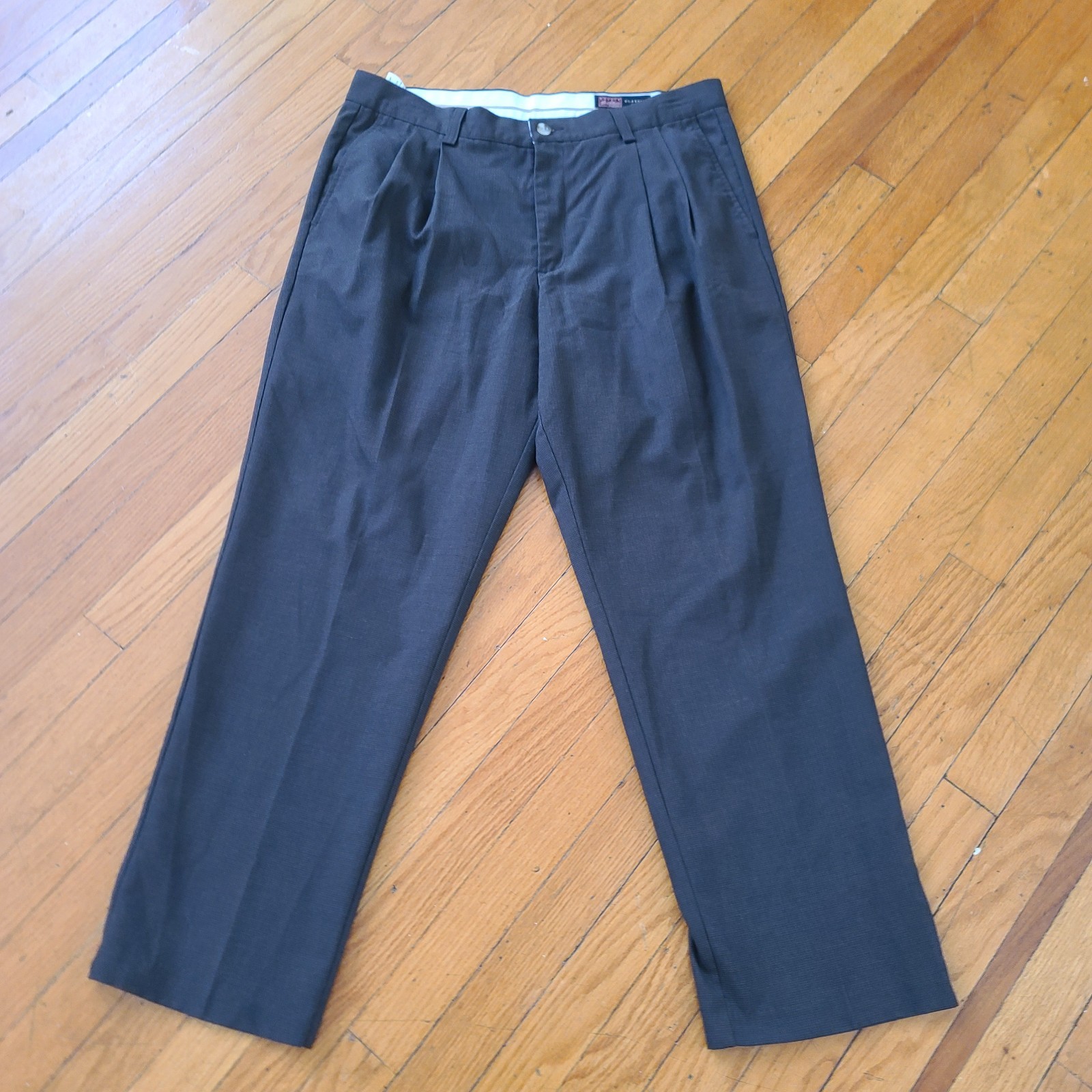 Levi Strauss Signature Mens Khakis Pants 46×30 Brown Classic Fit Double Pleated