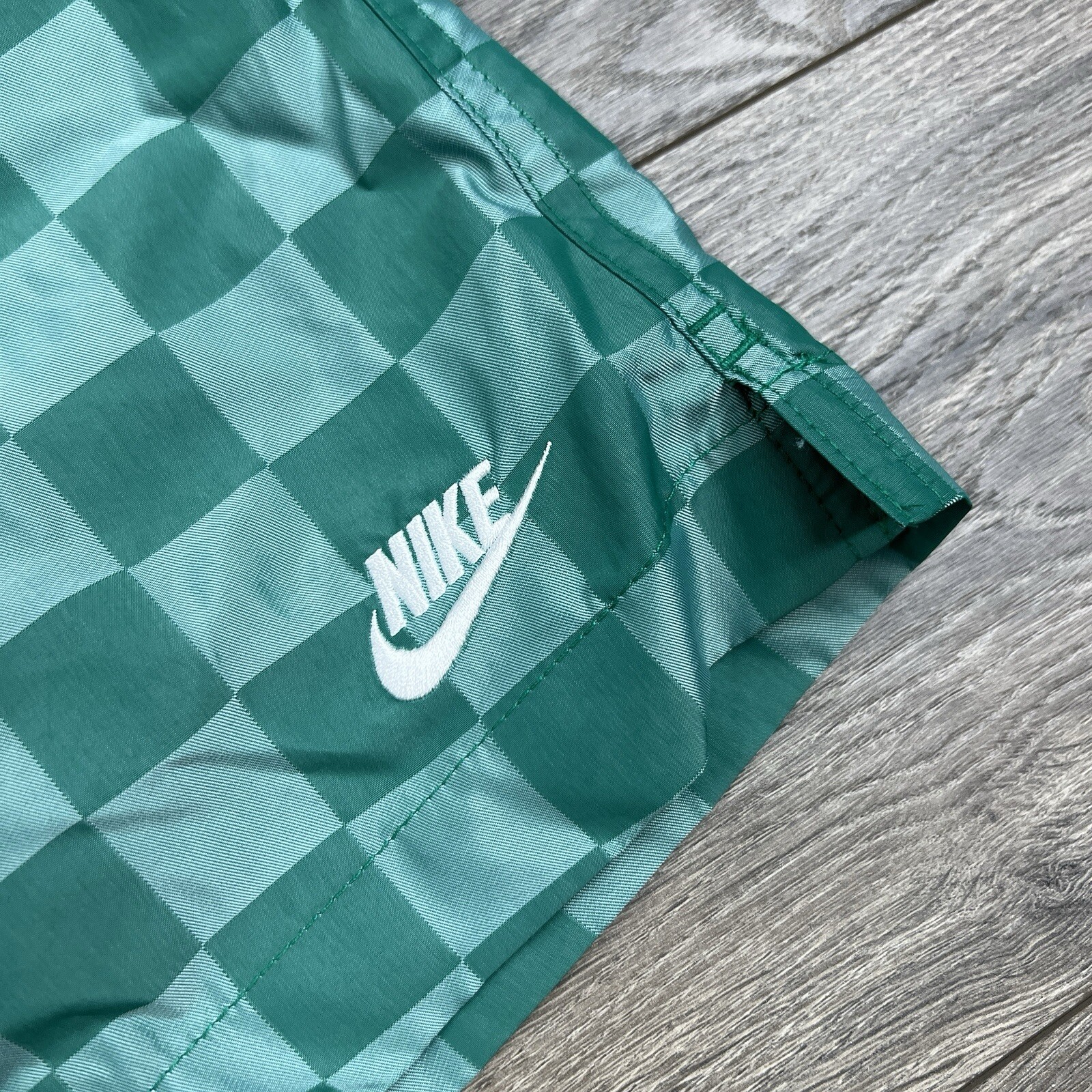 Nike Shorts Sz Large Mens Malachite Green White Club Flow Checkers $60