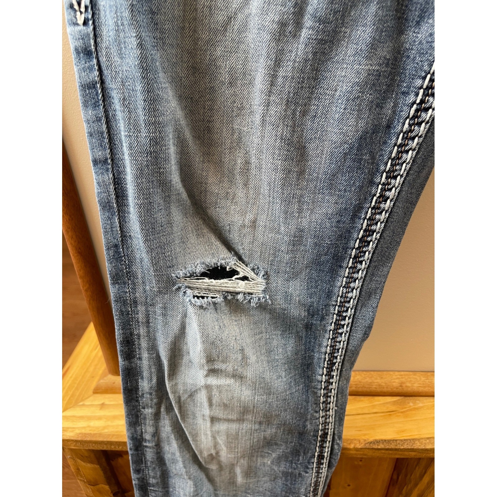 Rock Revival Very Bootcut Jeans Blue Distressed Thick Stitch 30×31 RJ8221B8