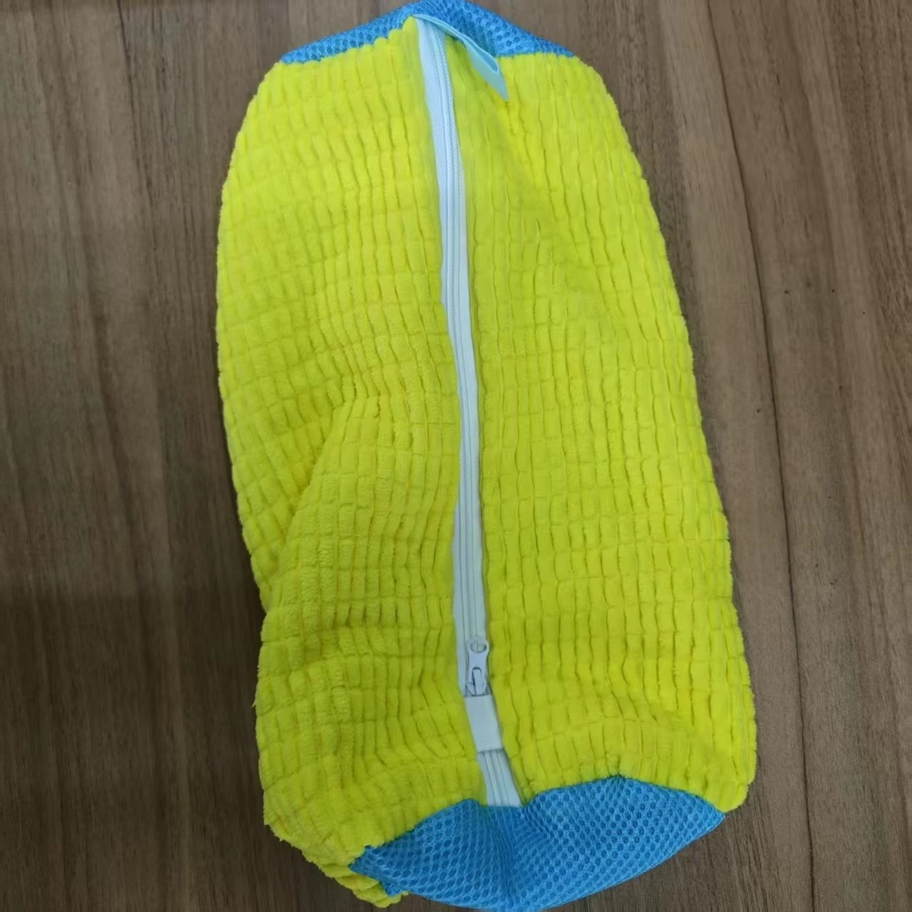 Durable Shoe Washing Machine Bag for All Shoe Types-Yellow with Blue Zipper,Idea