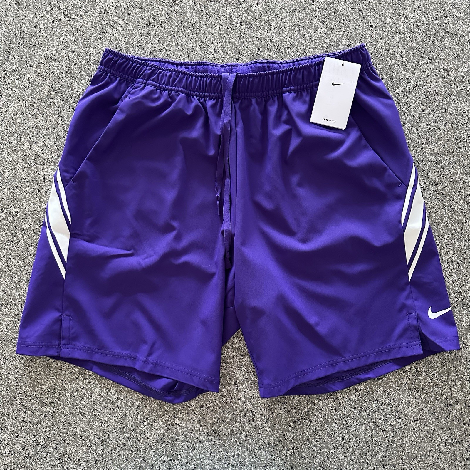 Nike Court 9″ Tennis Shorts Purple CJ1581-546 Men’s Size XL w/ Pockets
