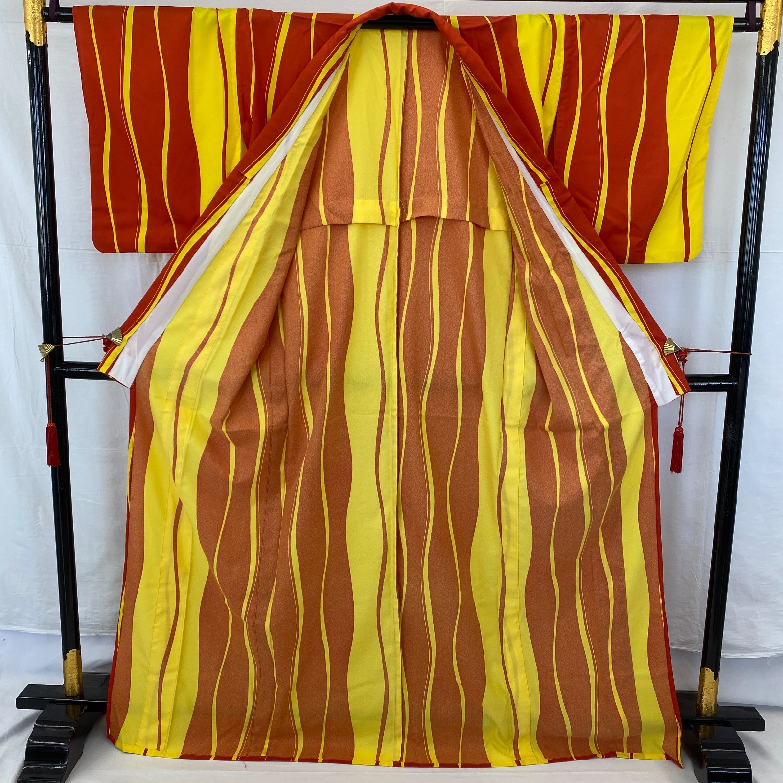 Japanese Vintage Kimono Polyester Yellow No Lining Traditional Length 66 in