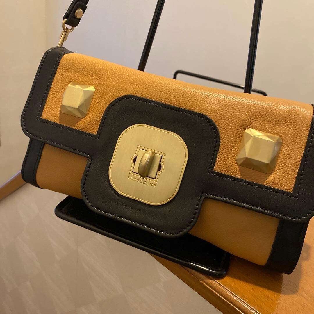 Longchamp Black Tan Metal Studs Turn Lock Crossbody Shoulder Bag 9.84in 25cm