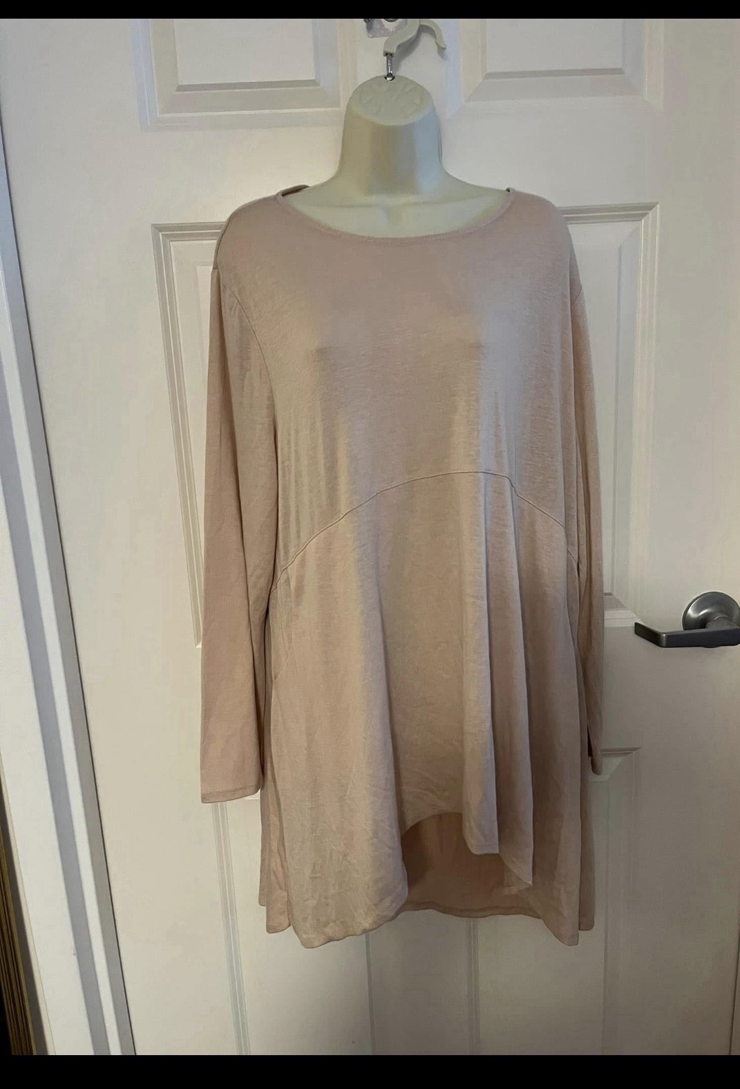 Chico’s 3 (L) Tan Long Tunic Style Top Poly Blend Long Sleeve Pullover EUC