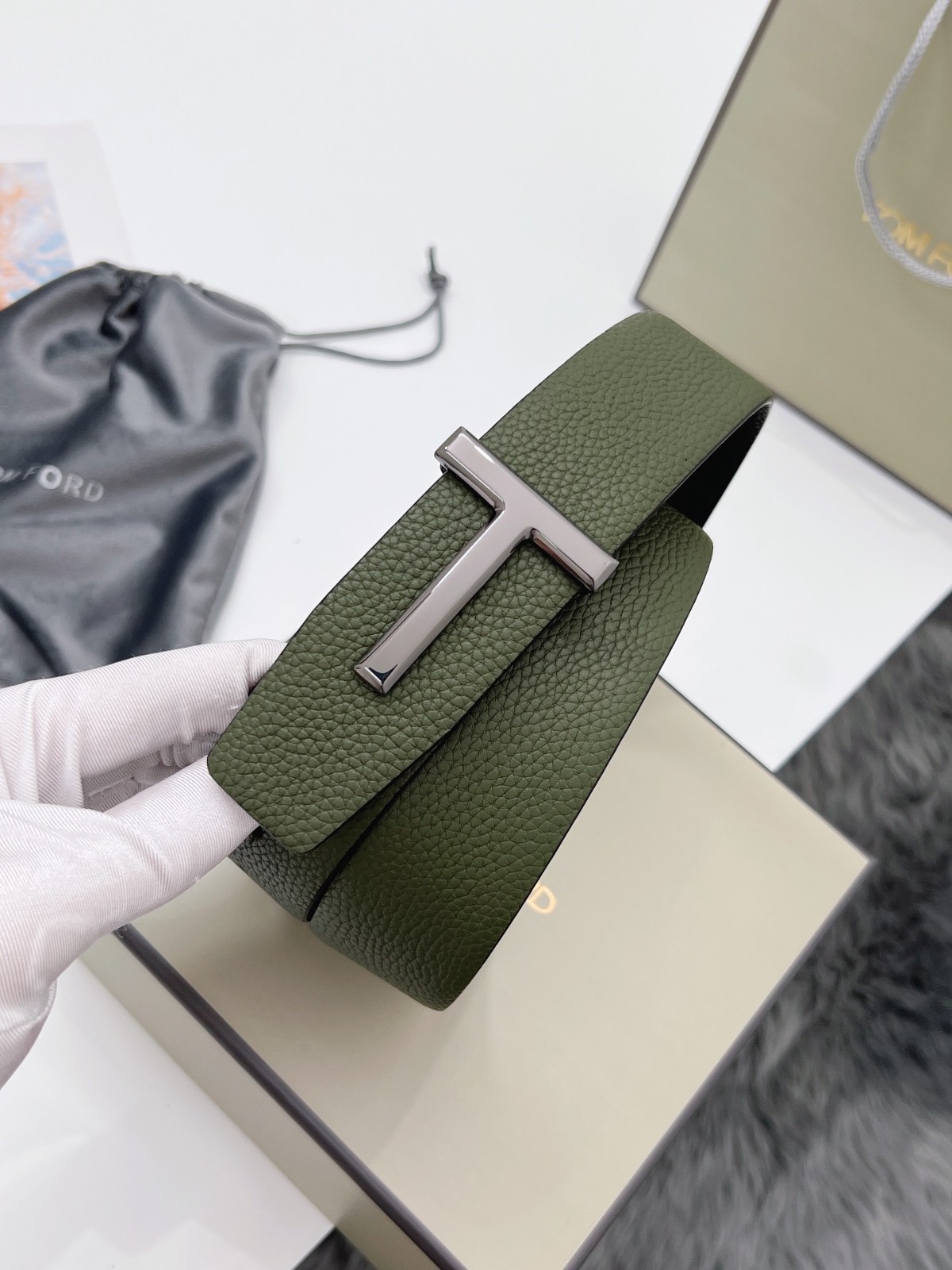 Tom Ford Belt Reversible Silvery T-Buckle, Green/Black Calfskin Leather