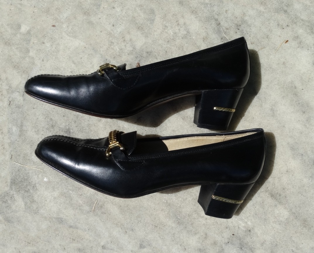 Vintage Gucci pumps shoes Black & Gold classic trim EU 37 US 6.5 in Original bag