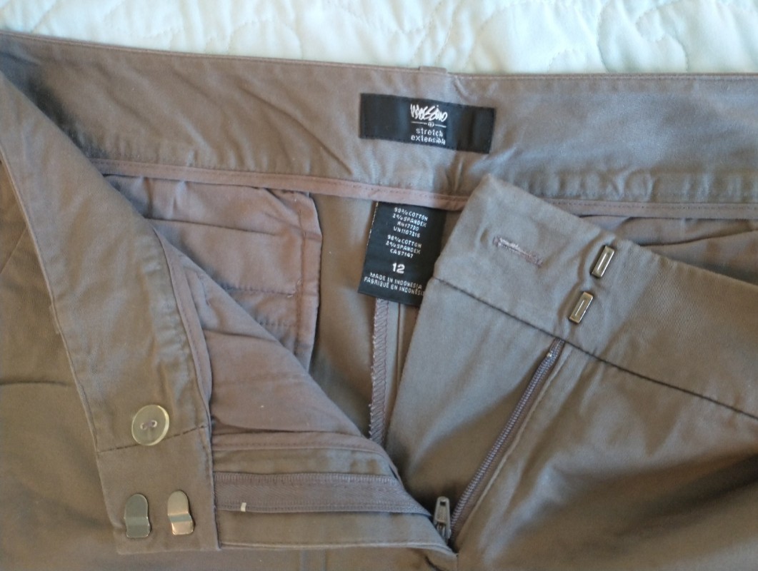 Mossimo by Target Chino Shorts grey Solid Flat Front Zip Pockets Size 12
