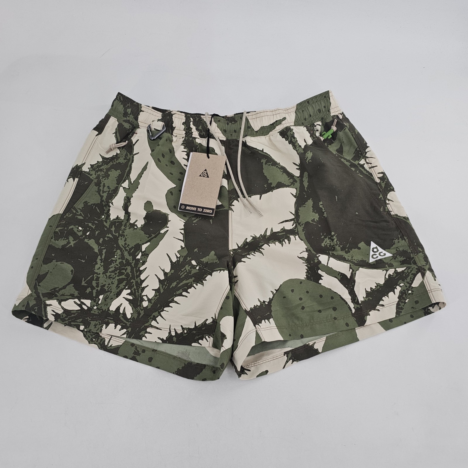 Nike ACG Casual Mid Thigh Length Shorts Mens SMALL S Cactus Beige Green NEW