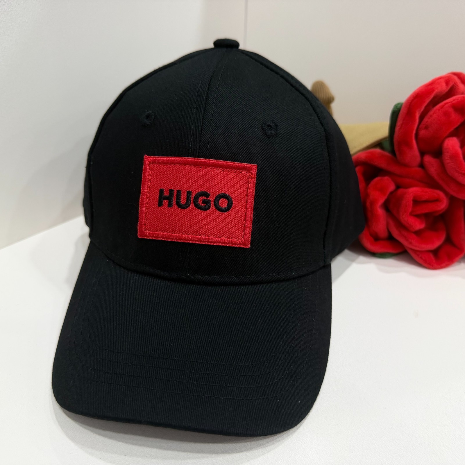 Hugo Boss Men’s Sporty Casual Adjustable Black Curved Brim Baseball Cap Hat New