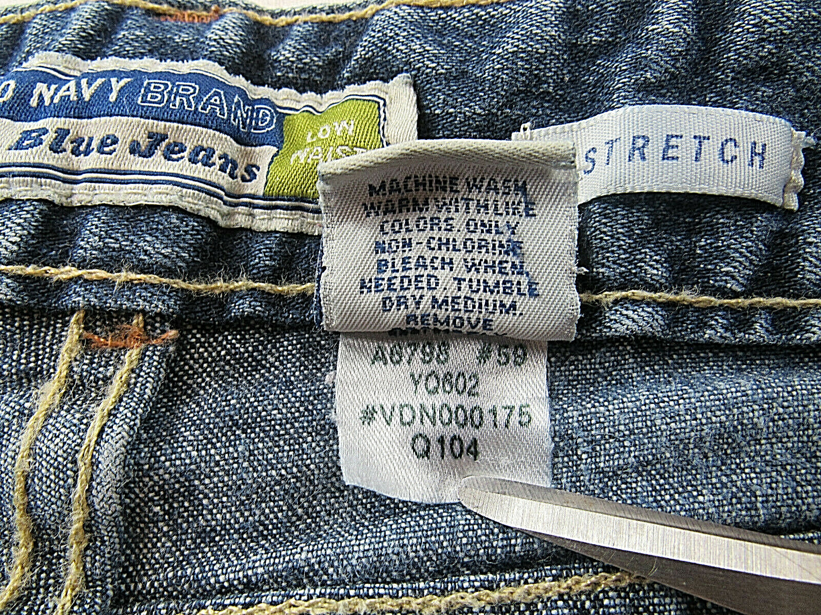 Old Navy Womens 8 ( 31W x 26L ) Low Waist Cropped Jeans Stretch