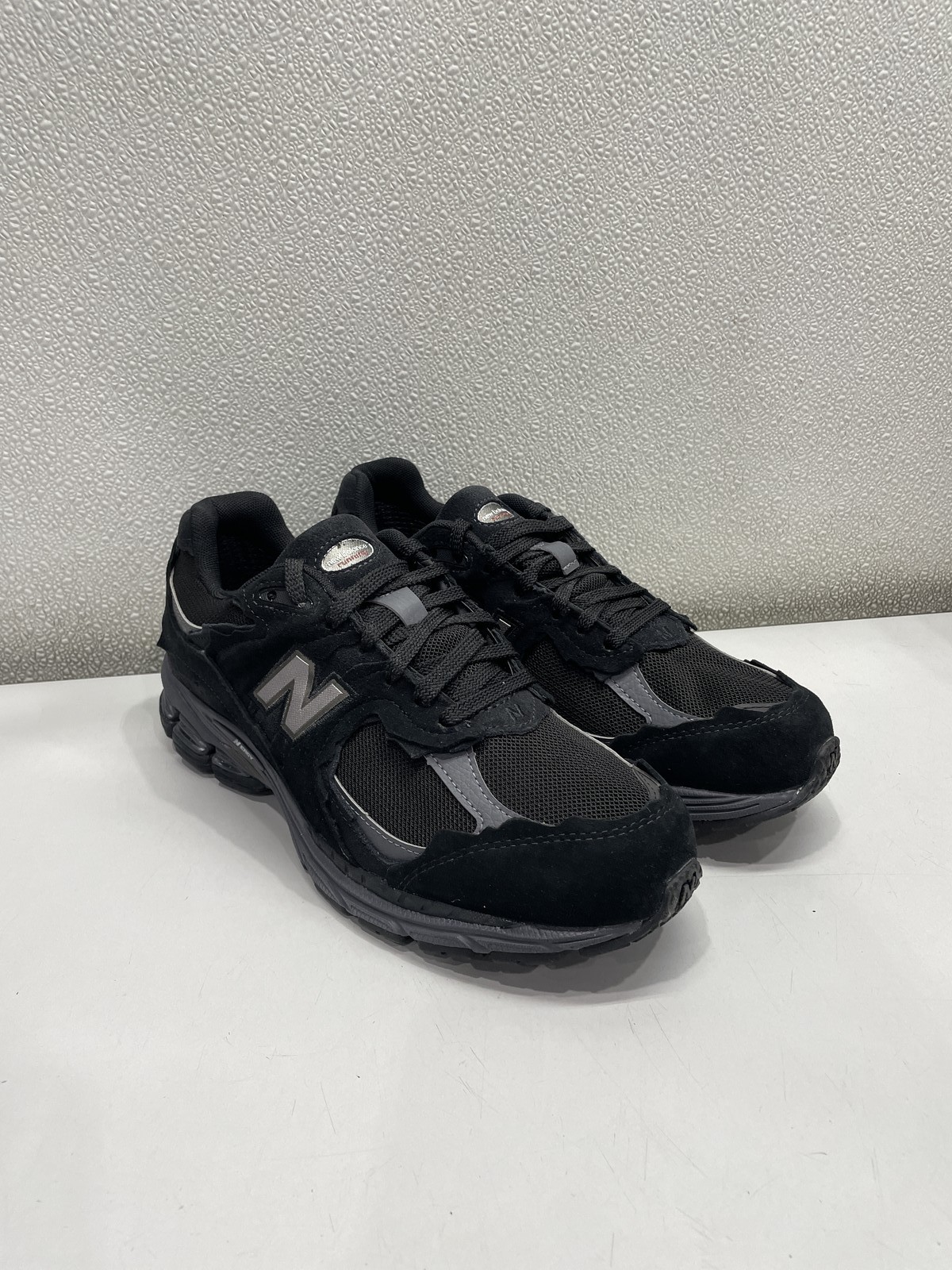 New Balance 2002DX Lifestyle Sneaker Unisex M9.5, W11 In Black & Magnet
